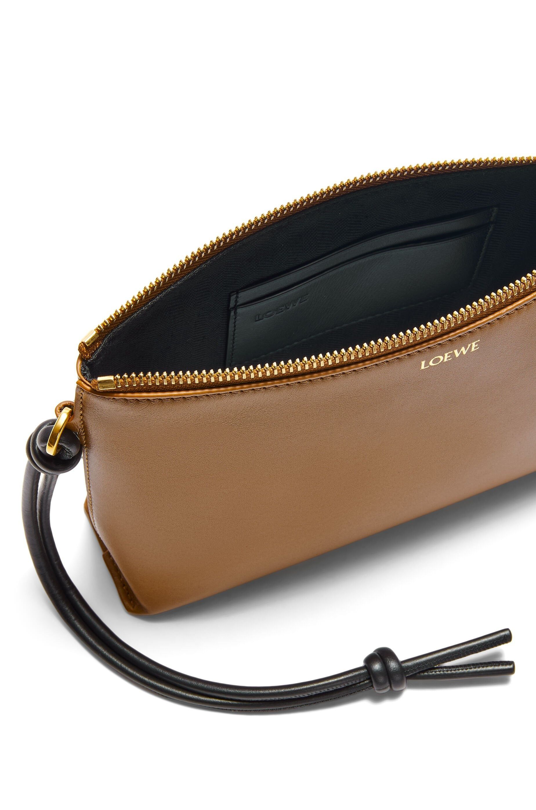 Loewe o1in1g0426 Size: OS / Knot T Pouch in Oak / Black Size ONE SIZE - 4 Thumbnail