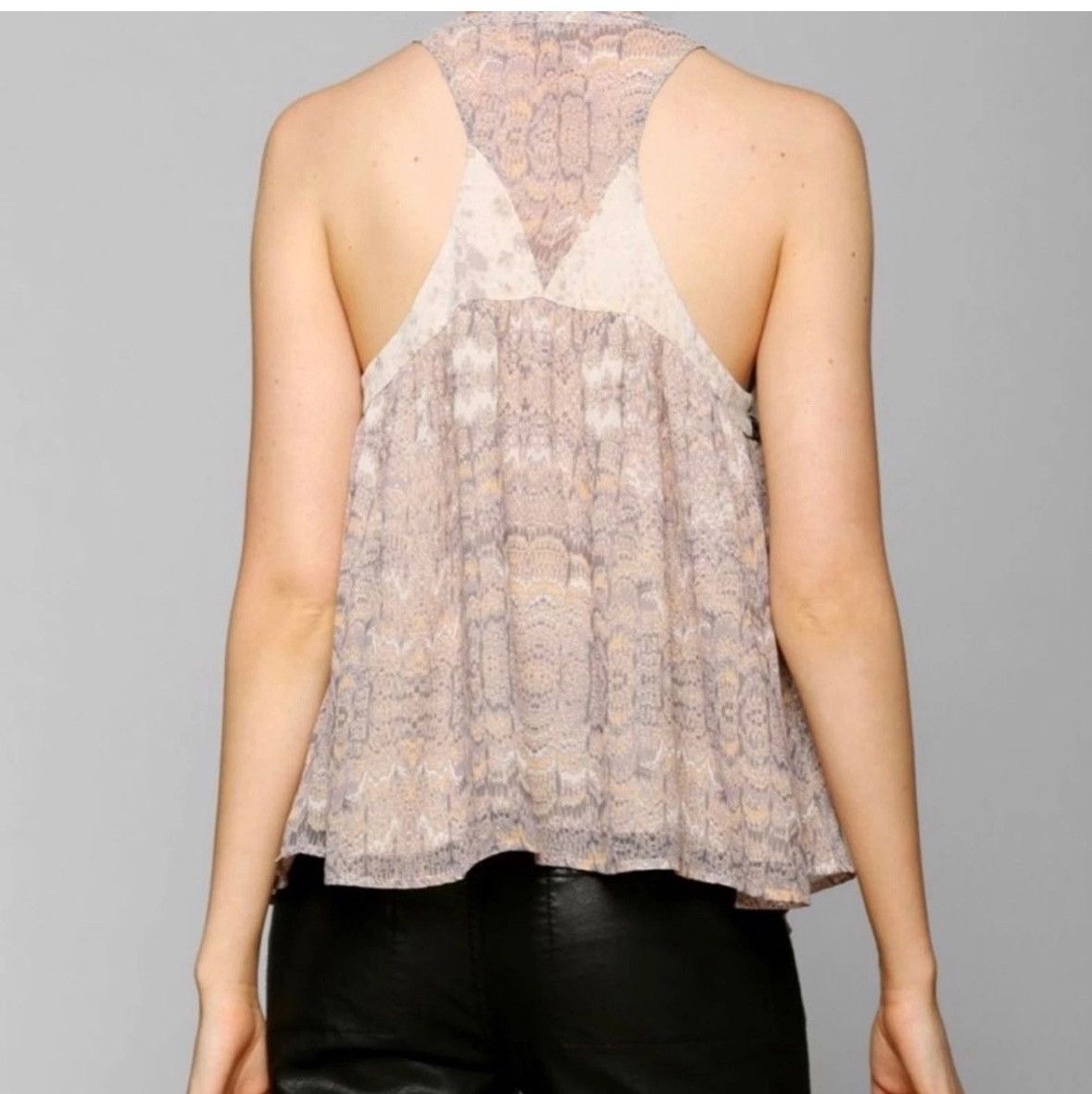 Urban Outfitters Urban Outfitters Ecoté Main Event Chiffon Embellished Tank Size S / US 4 / IT 40 - 4 Thumbnail