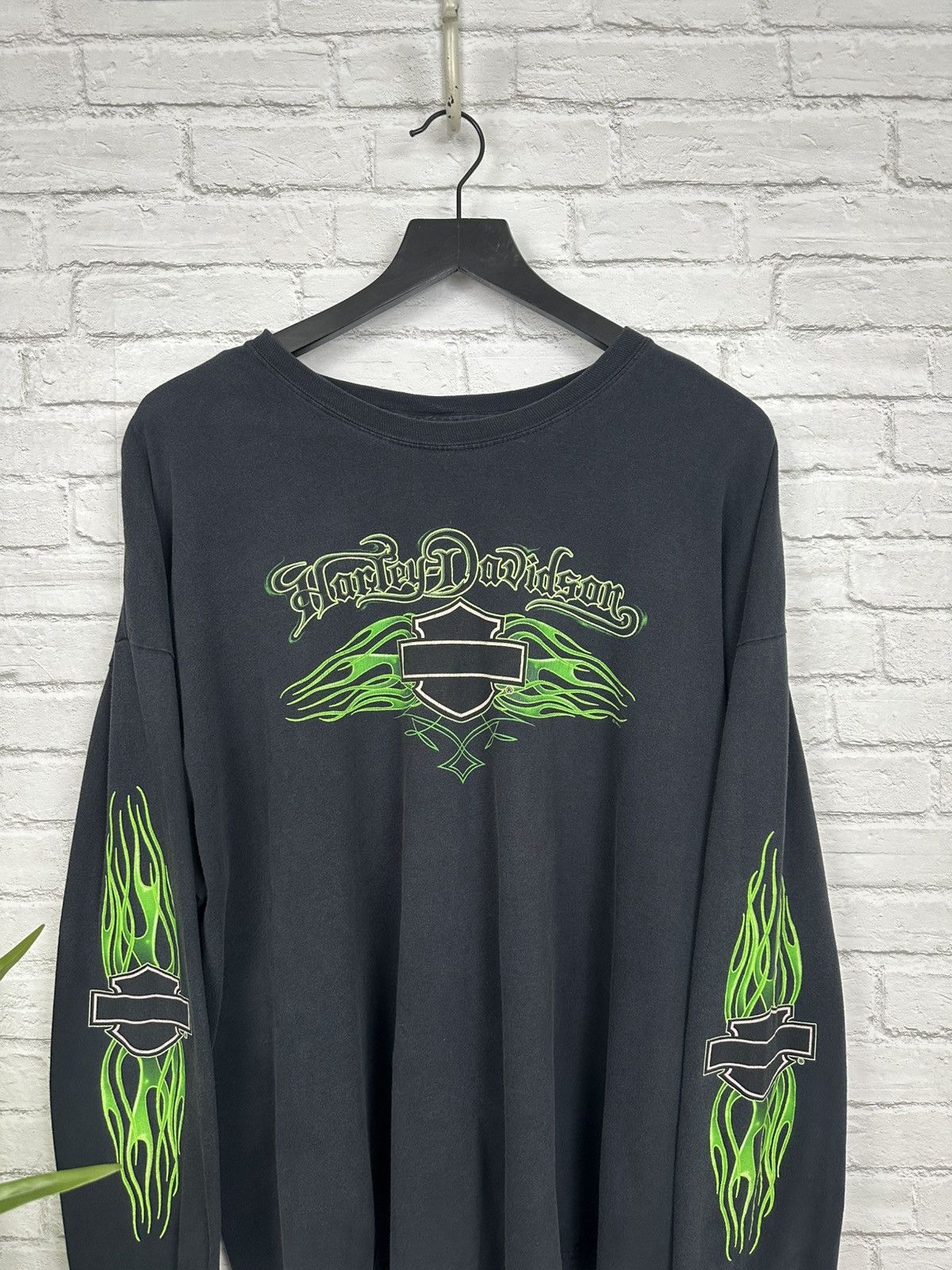 Harley Davidson (2XL) CRAZY BOXY GREEN FLAMES Harley Davidson Longsleeve Tee Size US XXL / EU 58 / 5 - 4 Thumbnail