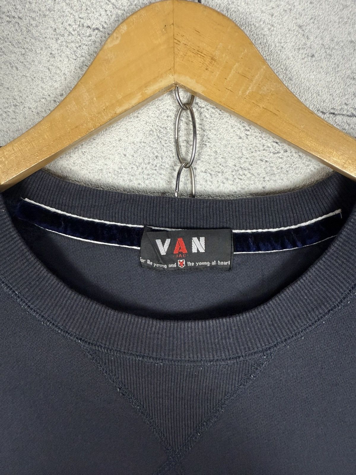 Japanese Brand Van Jac x Snoopy Peanuts Sweatshirt Crewneck Size US L / EU 52-54 / 3 - 7 Thumbnail