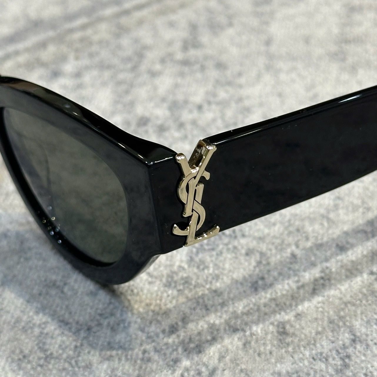 SAINT LAURENT SL M94 001