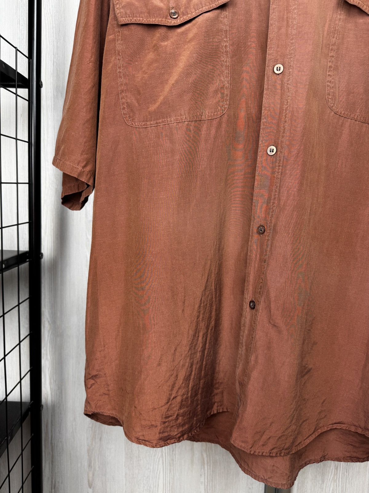 Valentino Valentino Uomo vintage brown rare silk ss shirt size XL Size US XL / EU 56 / 4 - 4 Thumbnail