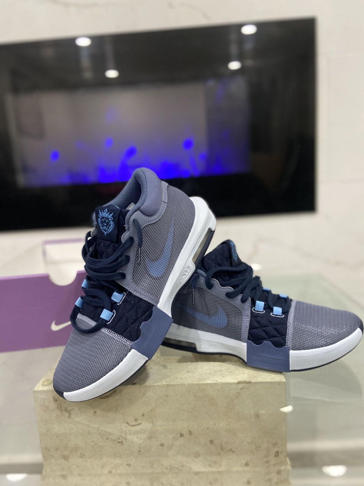 Nike Nike LeBron Witness 8 Ashen Slate Men’s Size 11 - Like New Size US 11 / EU 44 - 1 Thumbnail