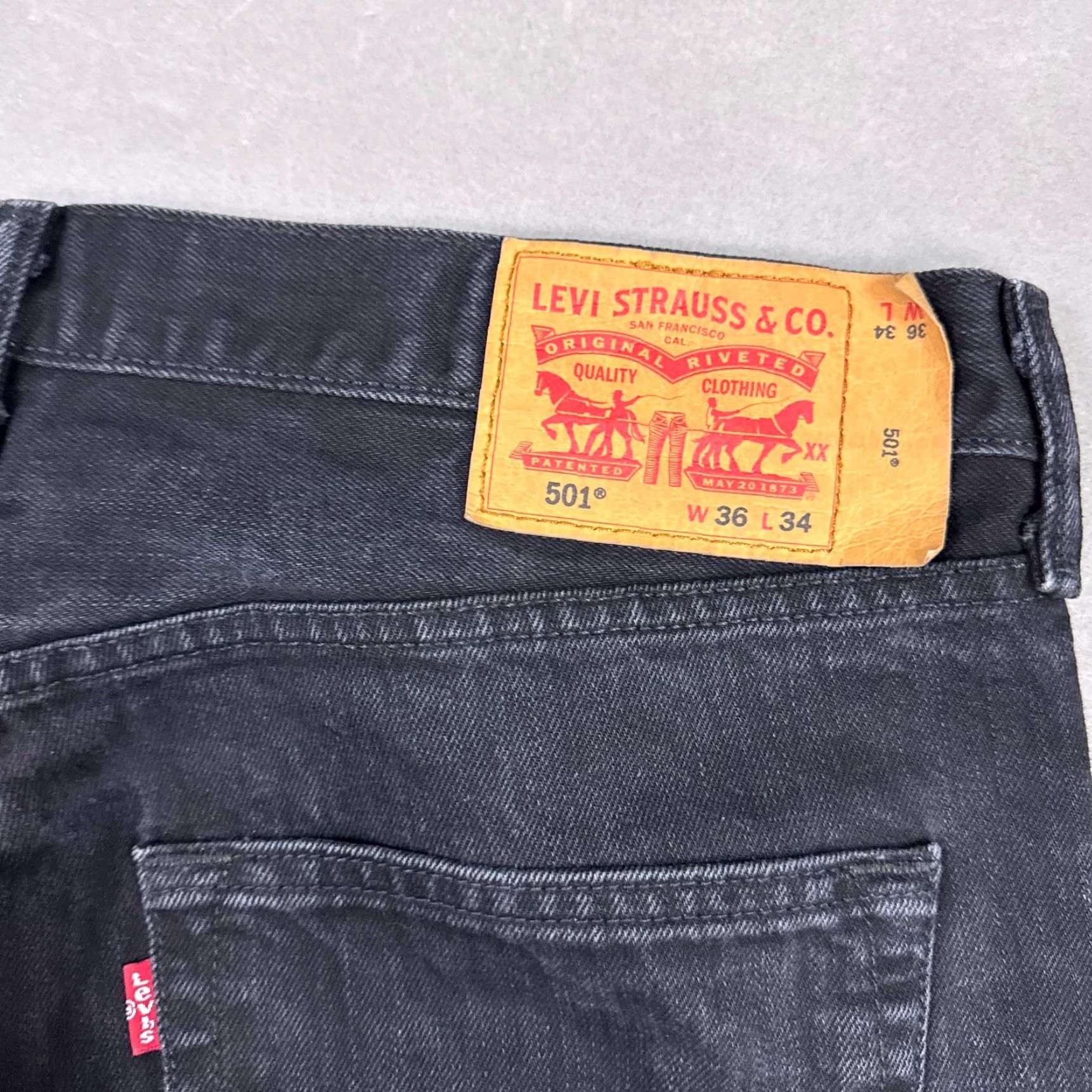 Levi's Levi's 501 Jeans Mens 36x34 Black Denim Button Fly Straight Work Chore Classic 5-Pocket Denim Pants Mens Size US 36 / EU 52 - 6 Thumbnail