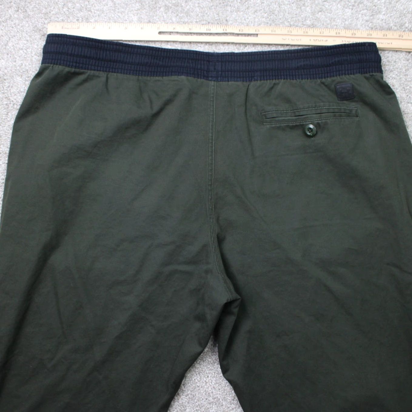 Under Armour Under Armour Pants Mens 2XL Green Jogger with Pockets Elastic Waist Size US 39 - 7 Thumbnail
