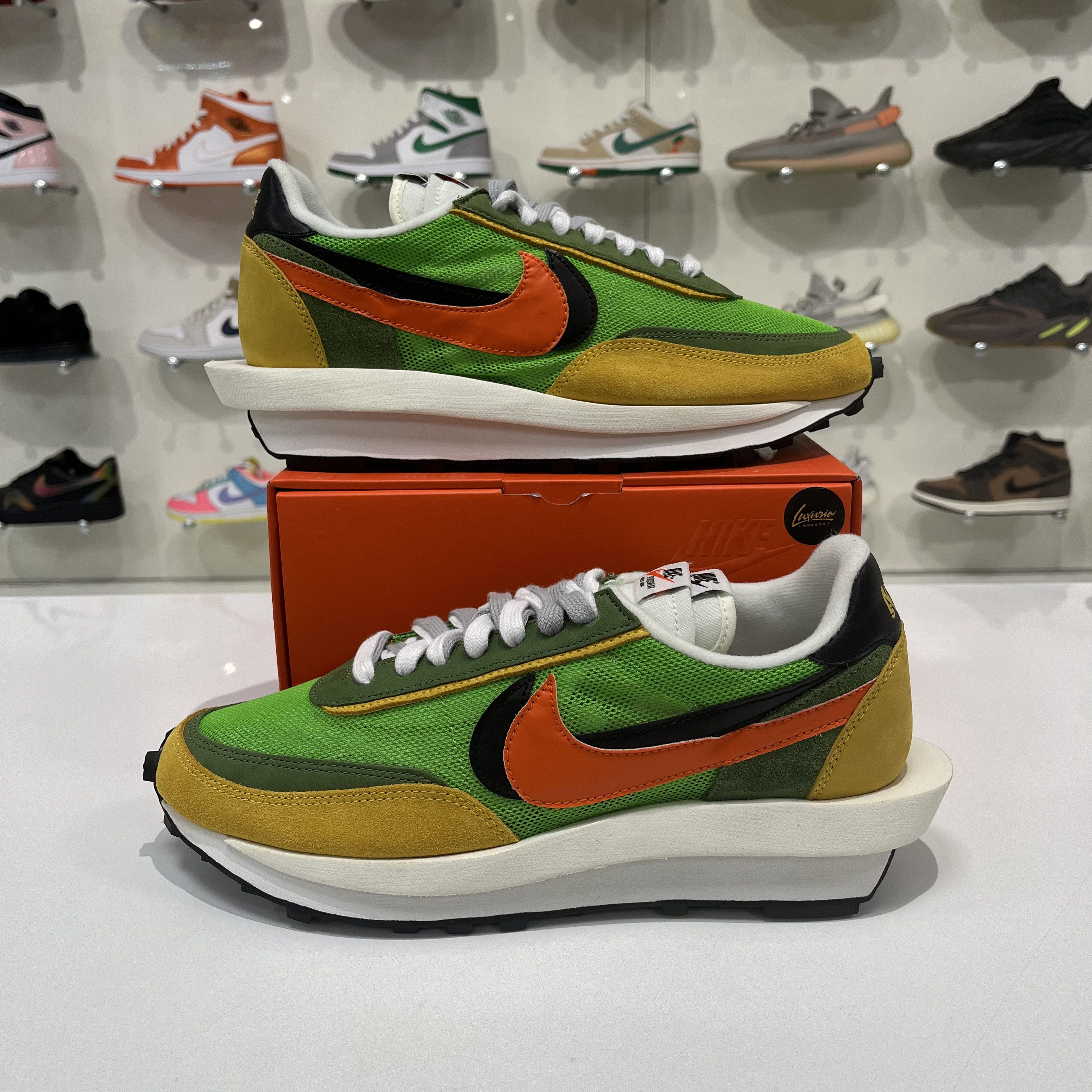 Nike Nike LD Waffle Sacai Green Multi Size US 10 / EU 43 - 1 Thumbnail