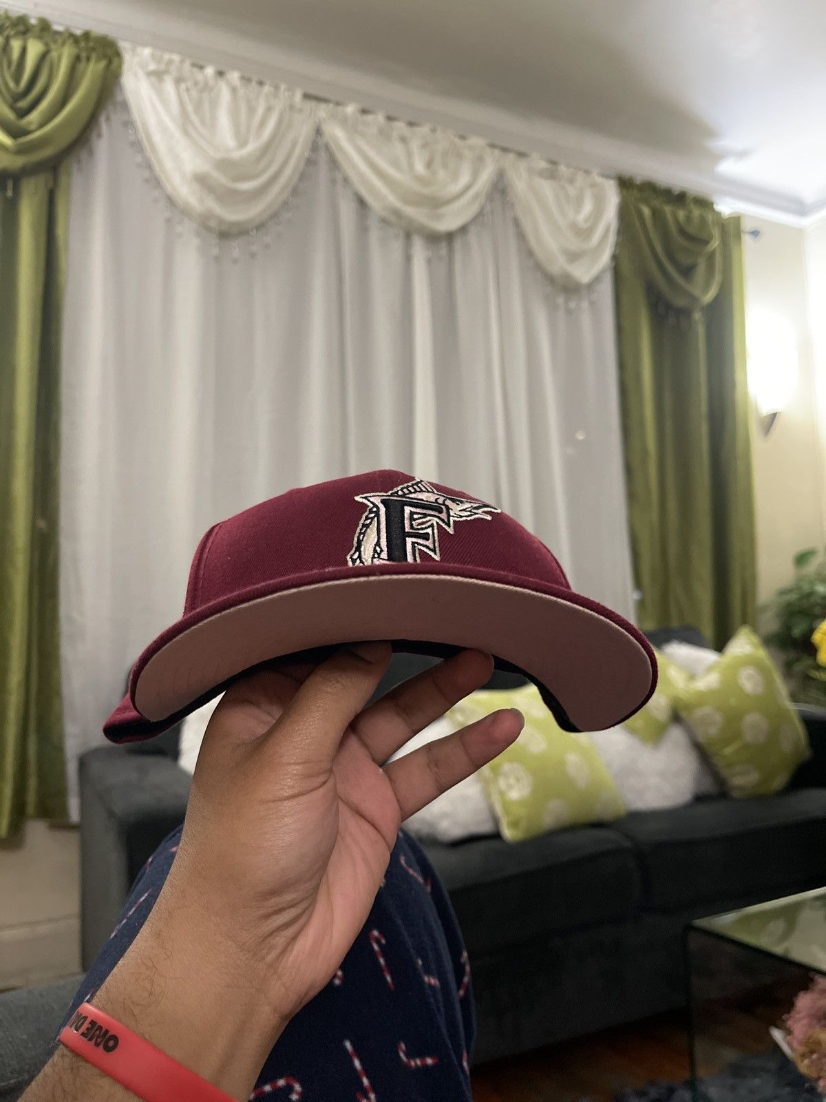 MLB × Vintage Florida Marlins Pink brim fitted 73/4 Size ONE SIZE - 2 Thumbnail