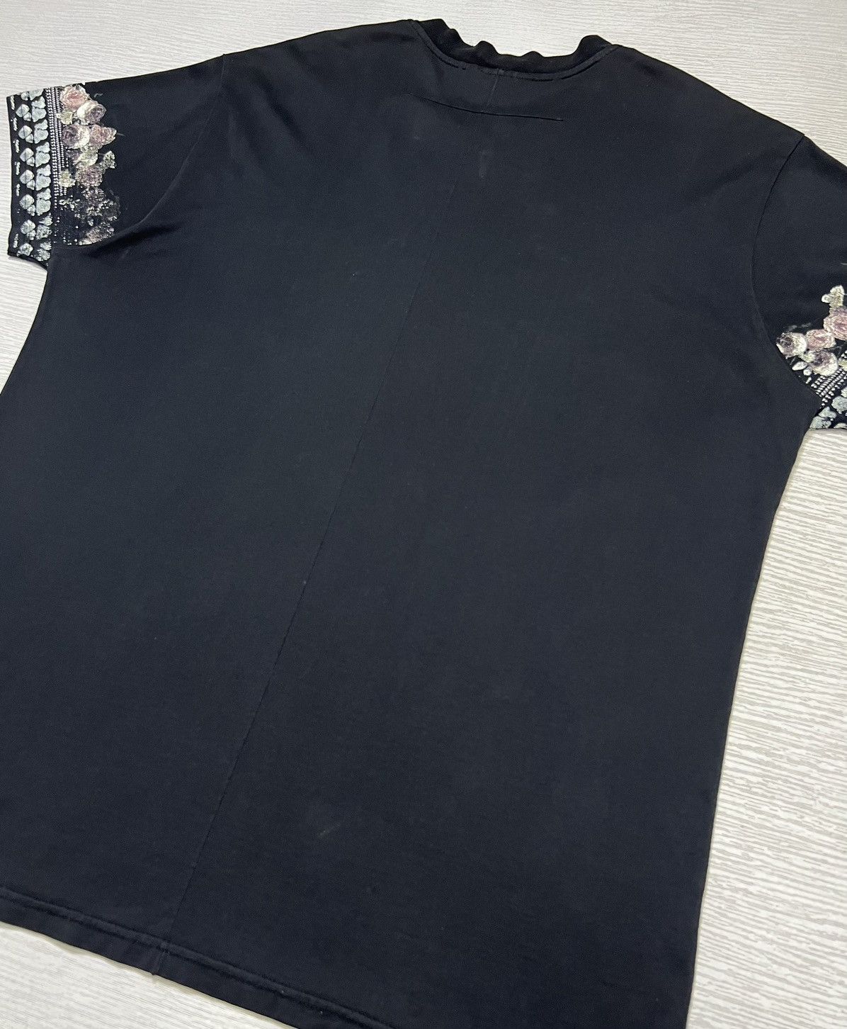 Givenchy Givenchy - S/S 14’ - Shark and Mermaid T-Shirt Size US XXS / EU 40 - 15 Thumbnail
