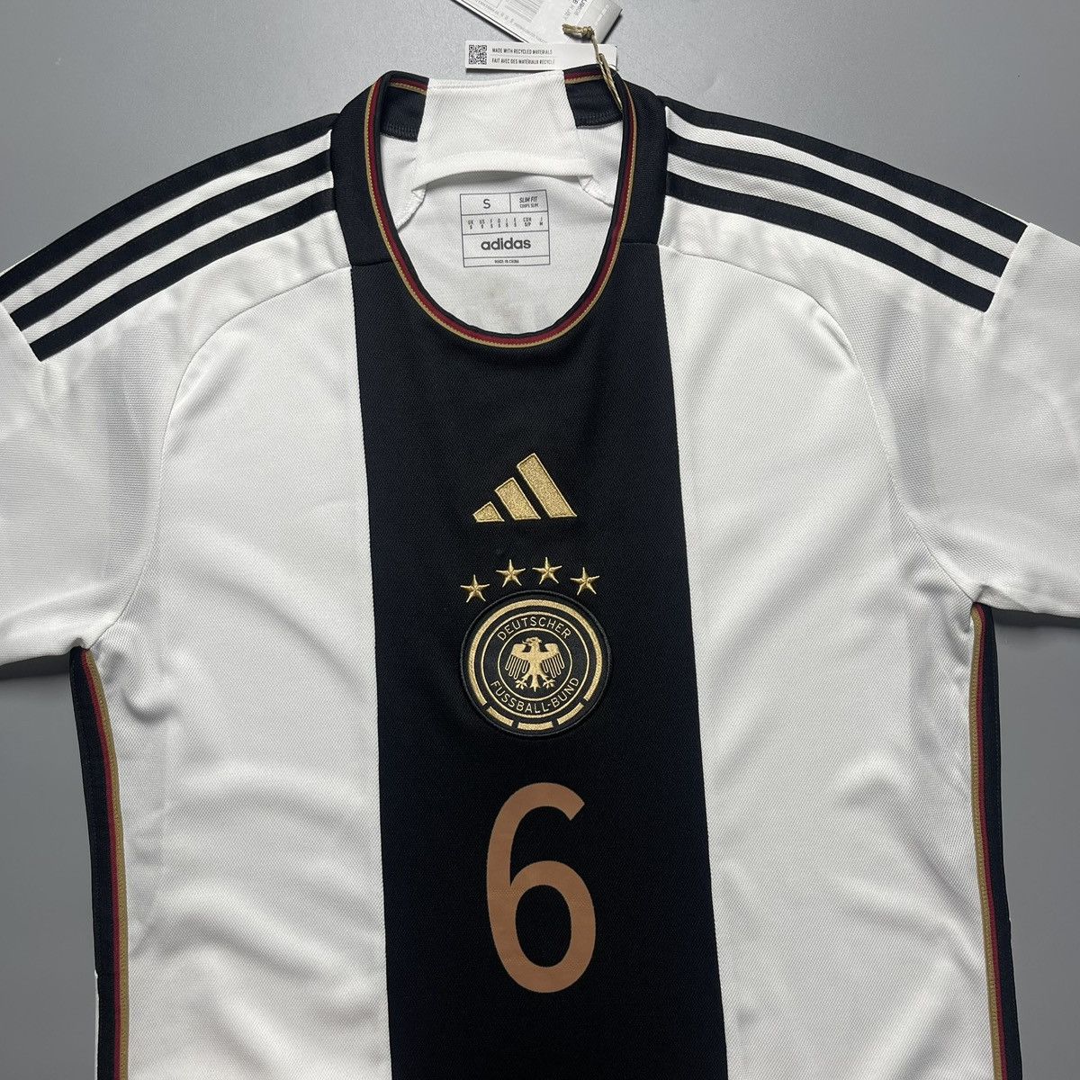 Adidas GERMANY ADIDAS 2022 WORLD CUP SOCCER HOME JERSEY #6 KIMMICH Size US S / EU 44-46 / 1 - 4 Thumbnail