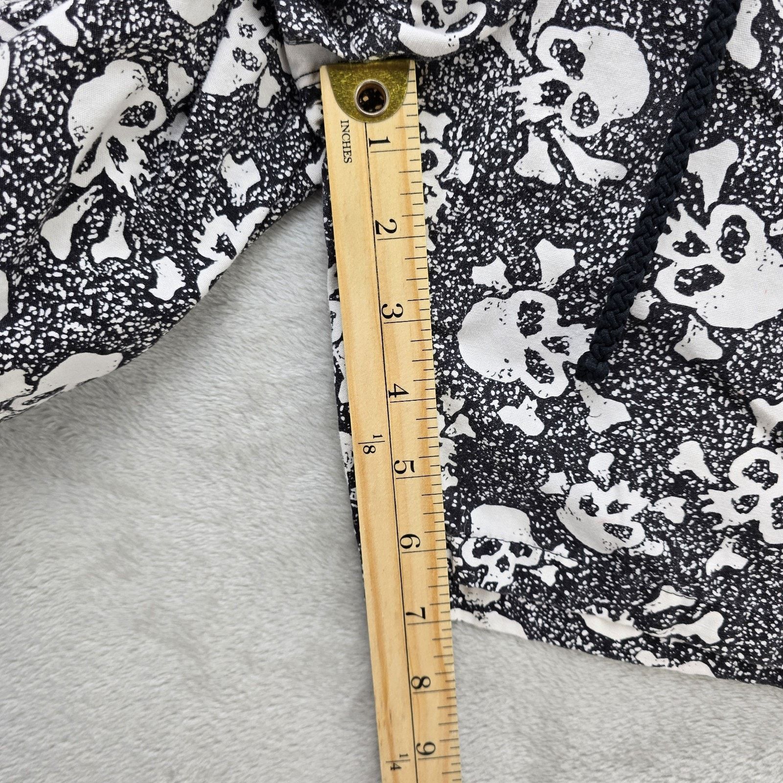 Billabong Vintage Billabong Bad Billys Shorts Mens 34 Skull Crossbones Size US 34 / EU 50 - 8 Thumbnail