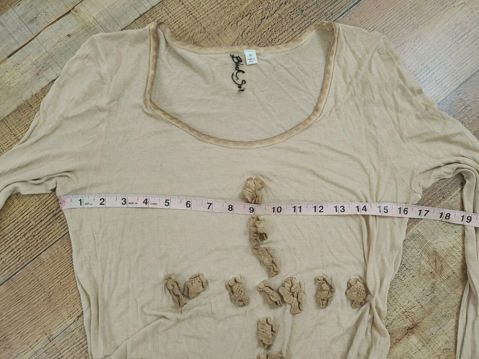 Designer Black Swan Top Small y2k Embroidered Beige Hi Low silk Size S / US 4 / IT 40 - 5 Thumbnail