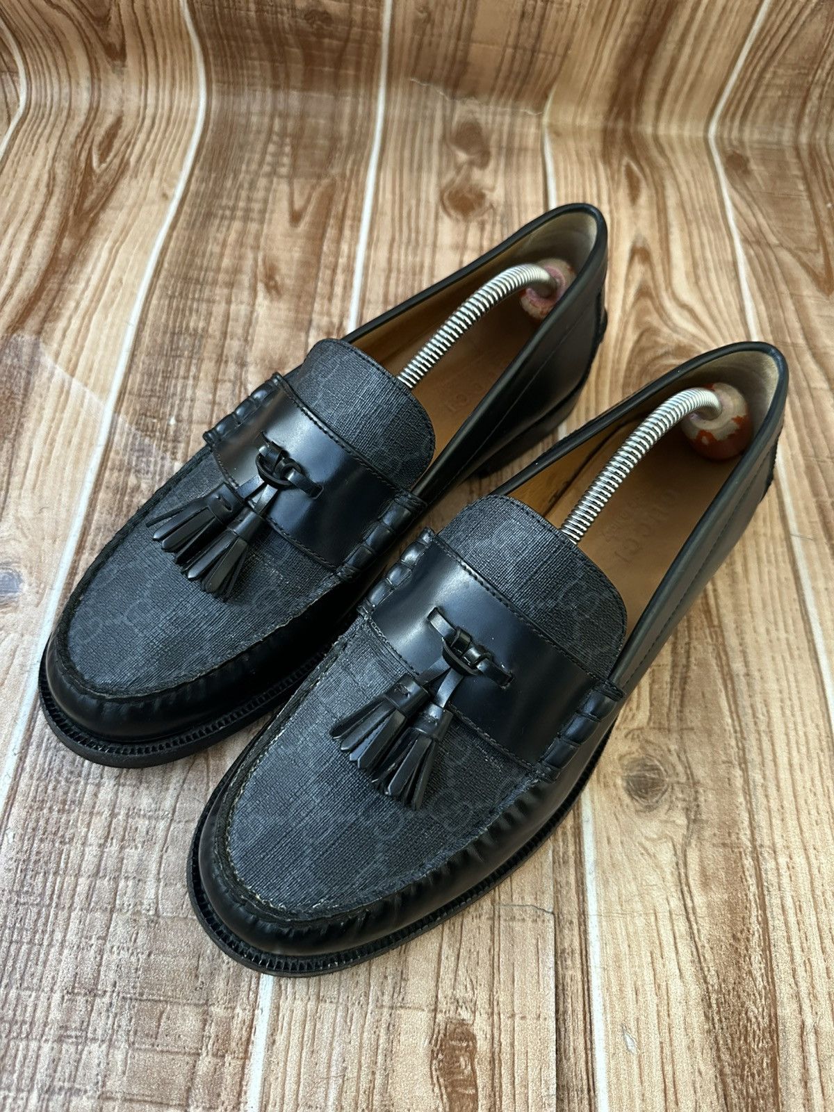 Gucci Gucci GG Logo Black Tassel Leather Loafers Size US 9.5 / EU 42-43 - 5 Thumbnail