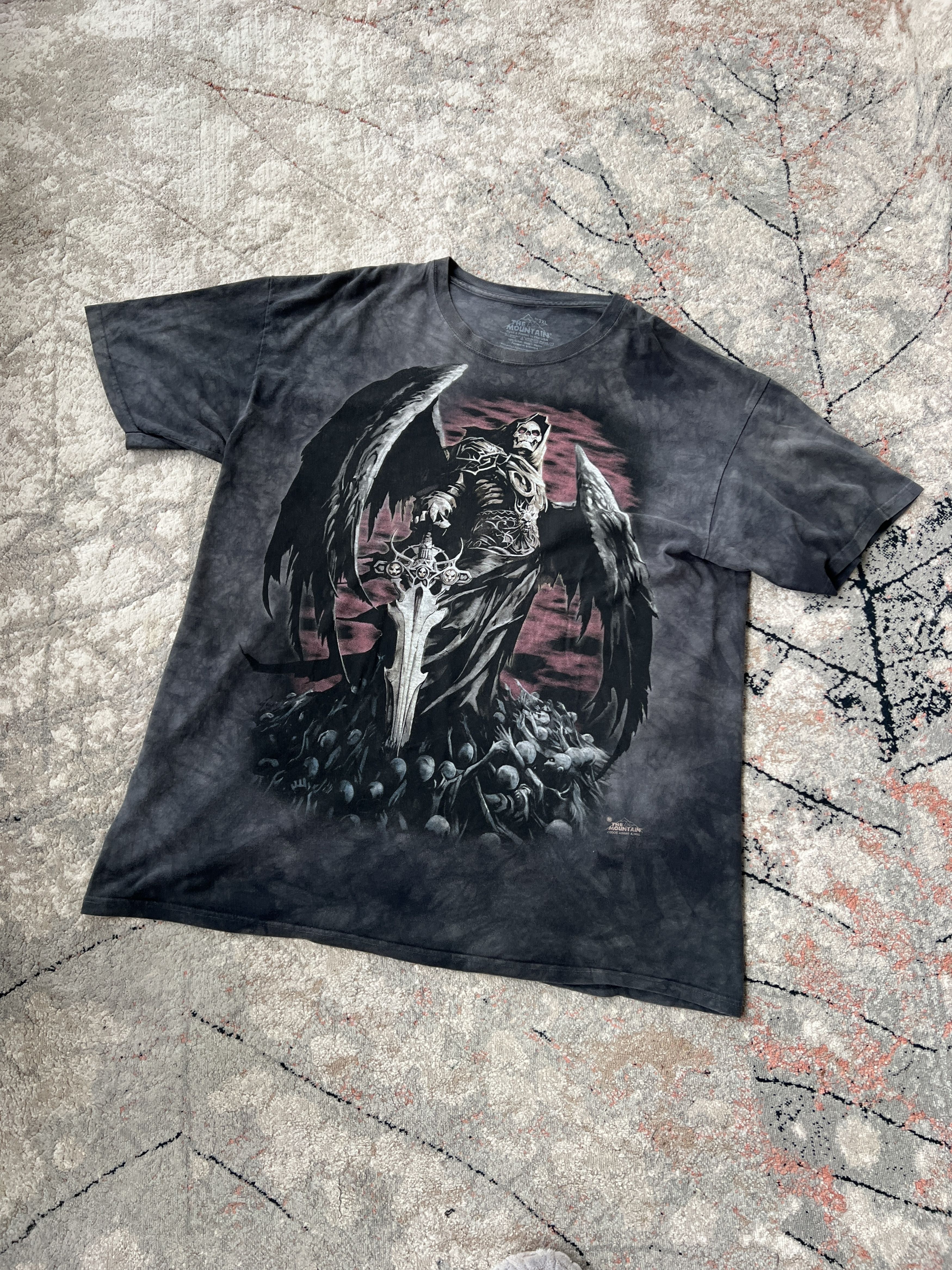 The Mountain The Mountain 2005 Skulls Vintage Tee Size US XXL / EU 58 / 5 - 1 Thumbnail