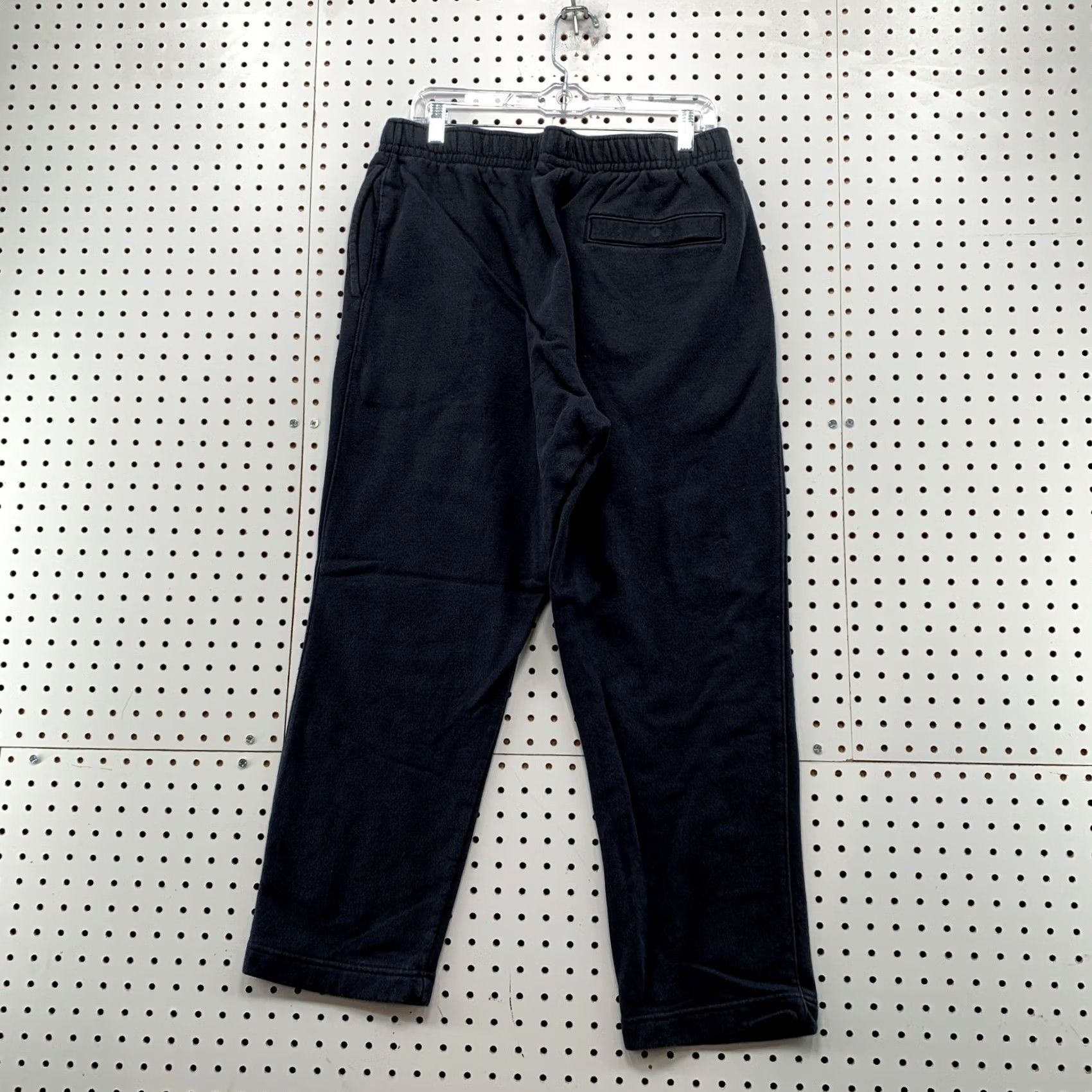 Nike Nike Sportswear Club Fleece Sweatpants Mens XL Black Joggers BV2707-010 Size US 33 - 6 Thumbnail