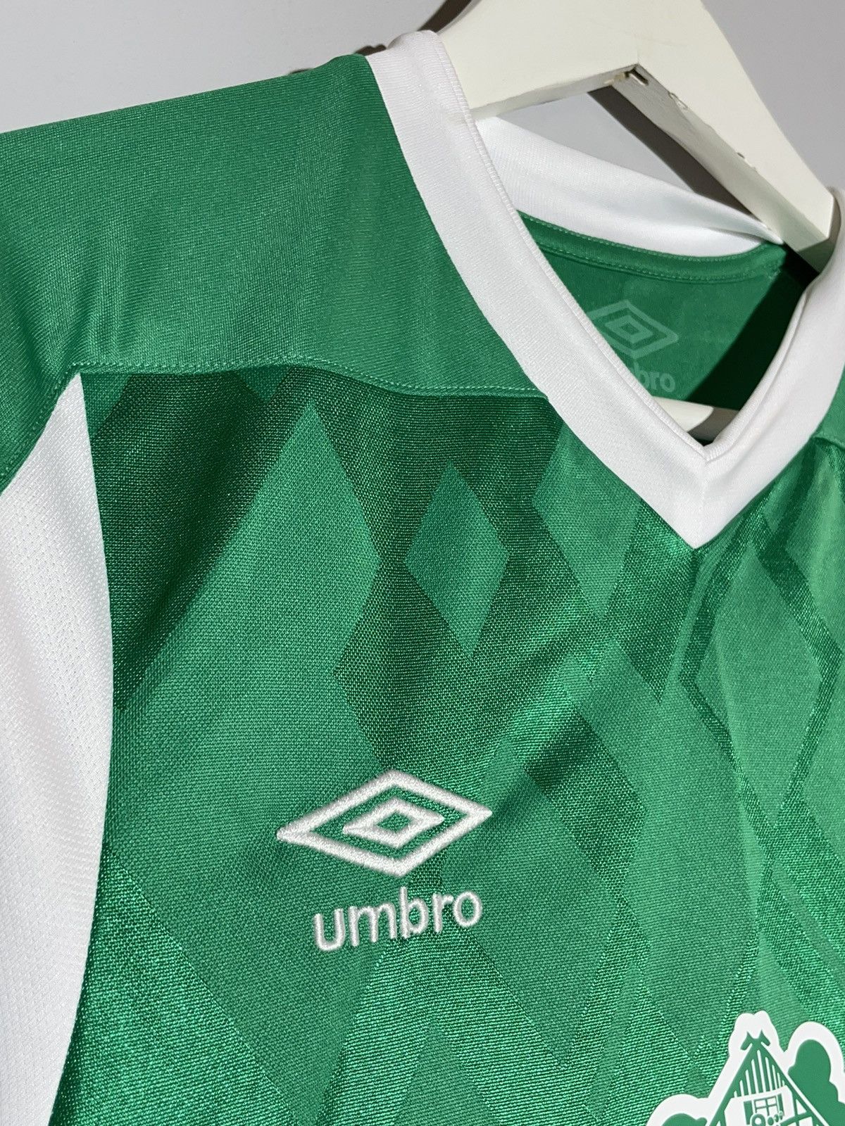 Umbro Werder Bremen Umbro 2020-21 Home Y2k Football Shirt Size US S / EU 44-46 / 1 - 5 Thumbnail