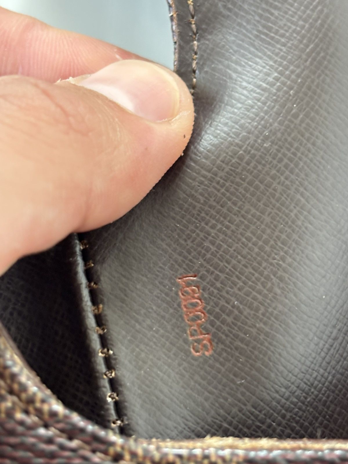 Louis Vuitton Louis Vuitton Damier leather messenger bag Size ONE SIZE - 12 Thumbnail