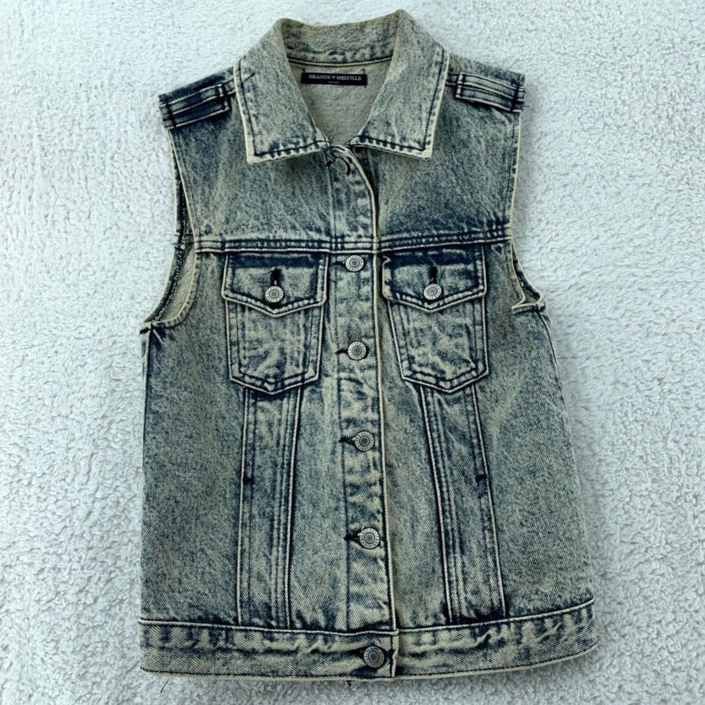 Brandy Melville Brandy Melville Denim Vest Womens One Size Acid Wash Trucker Button Front USA Vest Blue Size ONE SIZE - 2 Thumbnail