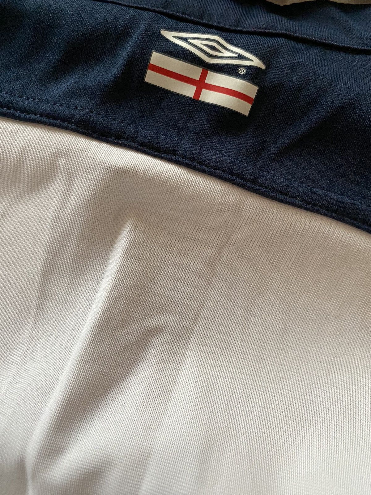 Umbro ENGLAND 2003 2005 HOME SOCCER JERSEY UMBRO REVERSIBLE Size US L / EU 52-54 / 3 - 6 Thumbnail