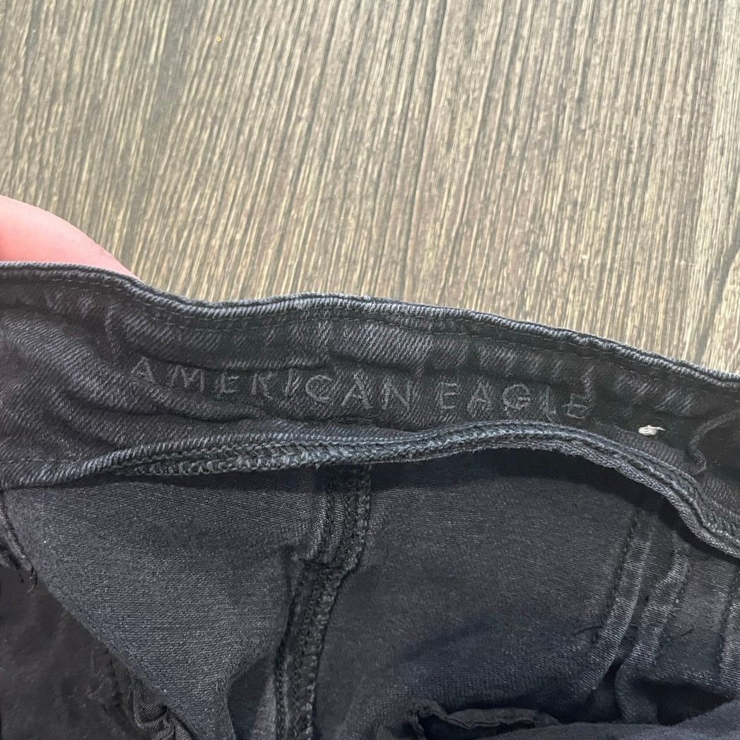 American Eagle Outfitters American Eagle Jean Shorts High Rise Button Fly Black Size 6 Size 28" / US 6 / IT 42 - 5 Thumbnail