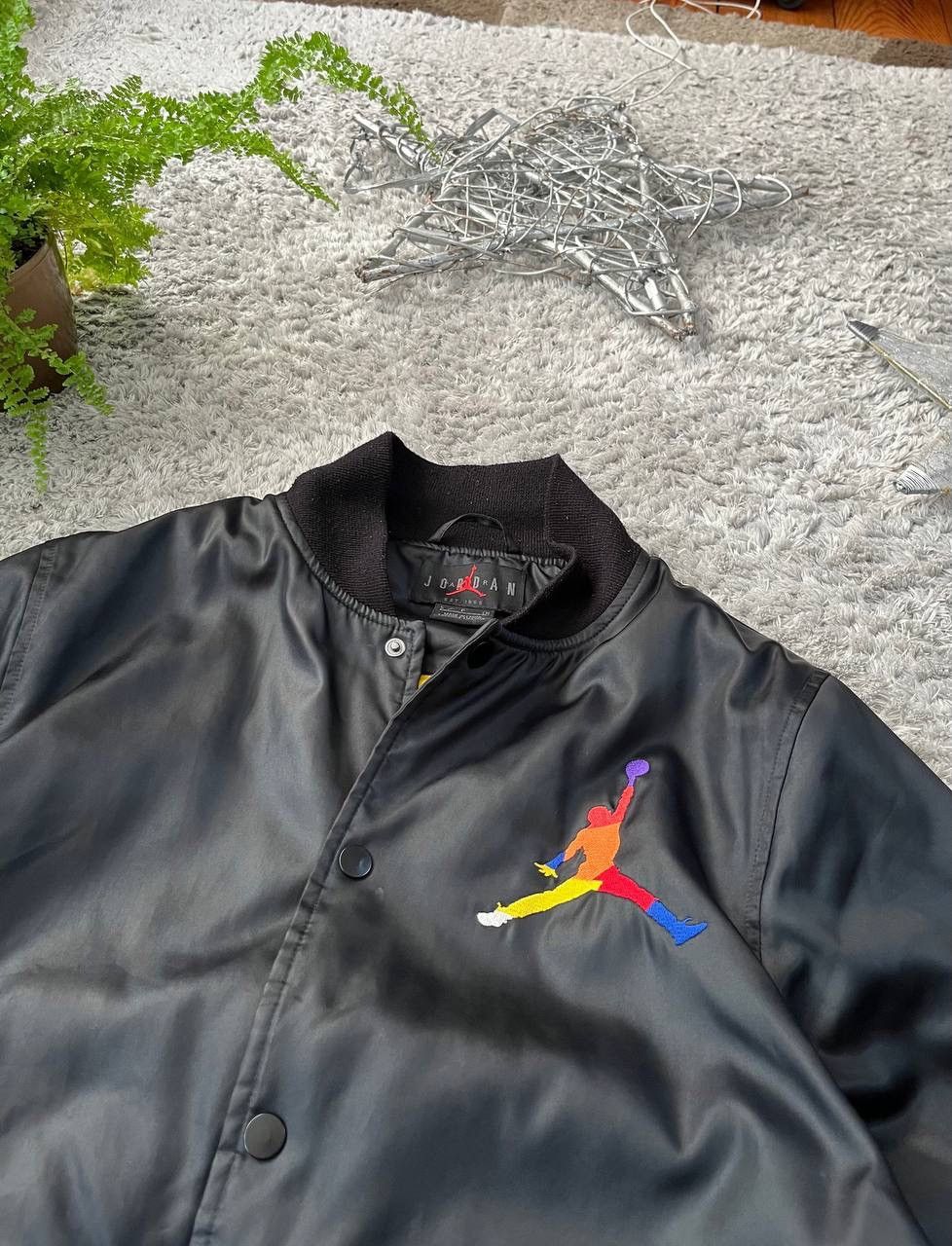 Jordan Brand × Vintage Air Jordan Bomber Light Jackets Streetwear Vintage Logo Rare Size US M / EU 48-50 / 2 - 4 Thumbnail