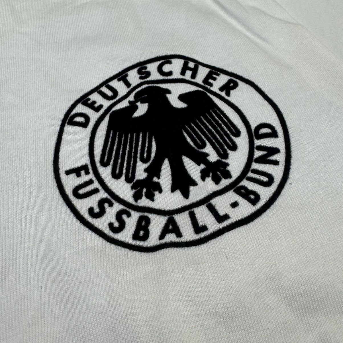 Adidas Germany 10/11 longsleeves retro shirt (bnwt) Size US M / EU 48-50 / 2 - 7 Thumbnail