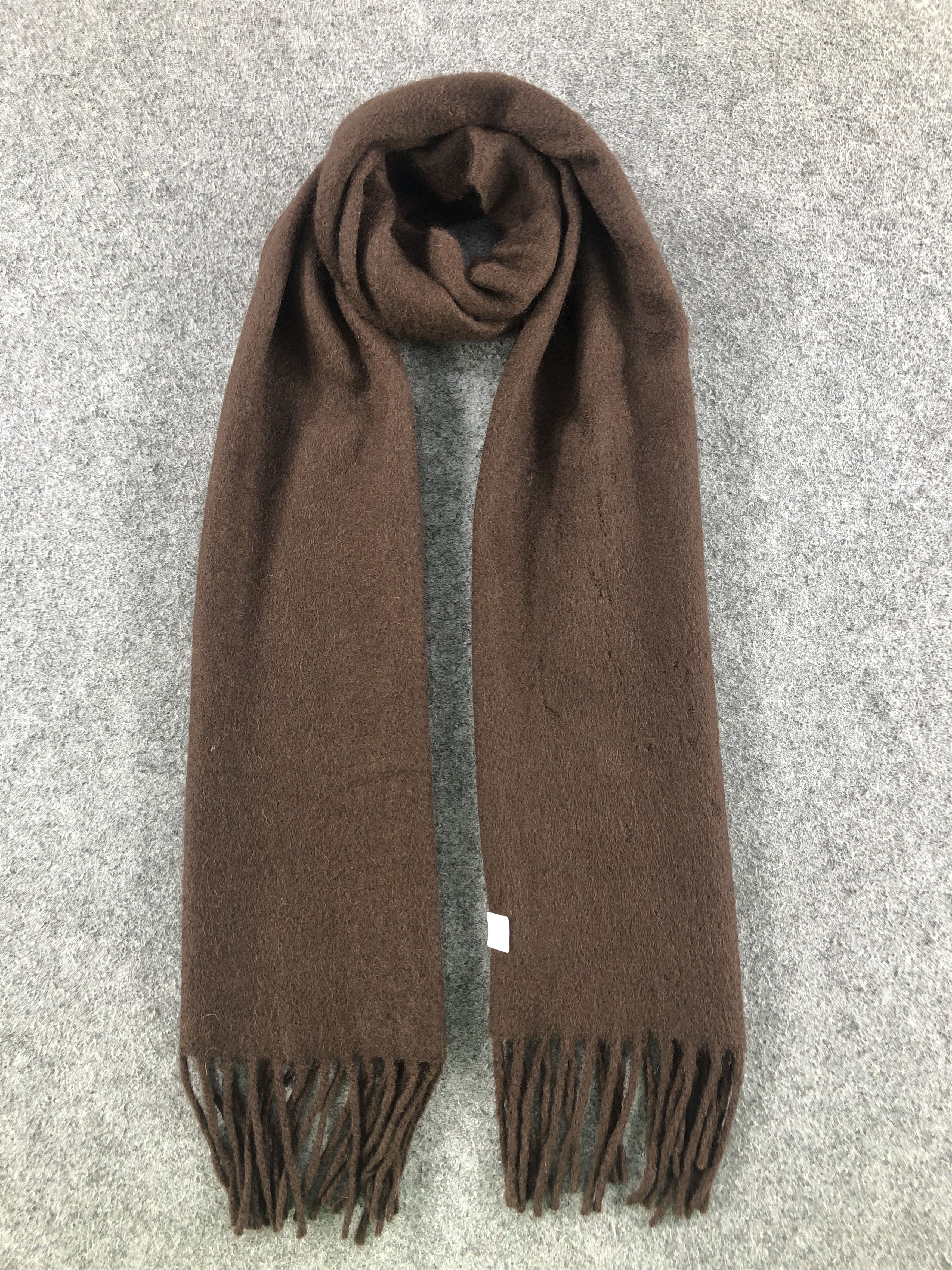 Guy Laroche Scarf / Muffler / Neckwear