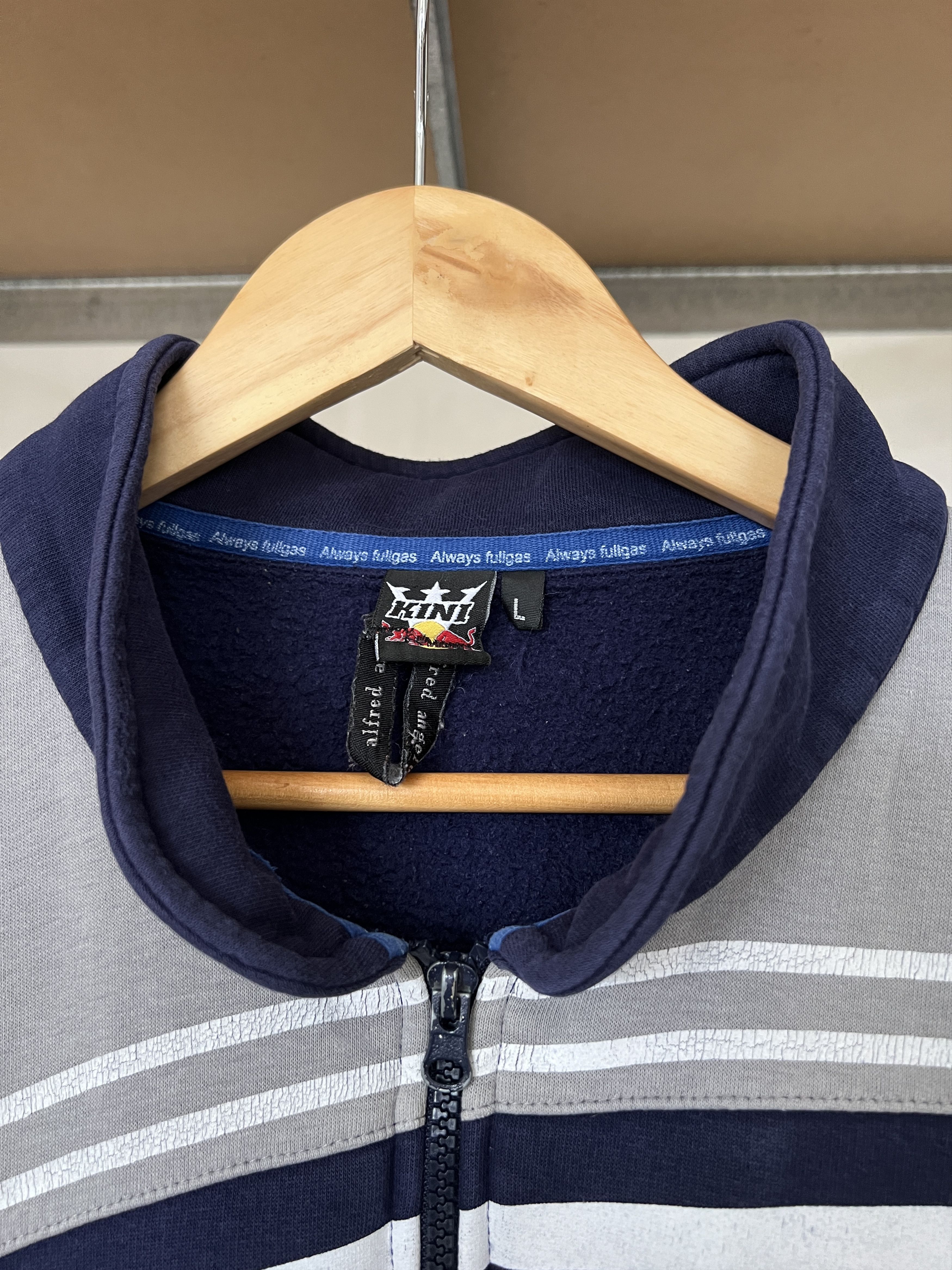 Red Bull Kini Red Bull Motocross Vintage Y2K Racing jacket Size US L / EU 52-54 / 3 - 3 Thumbnail