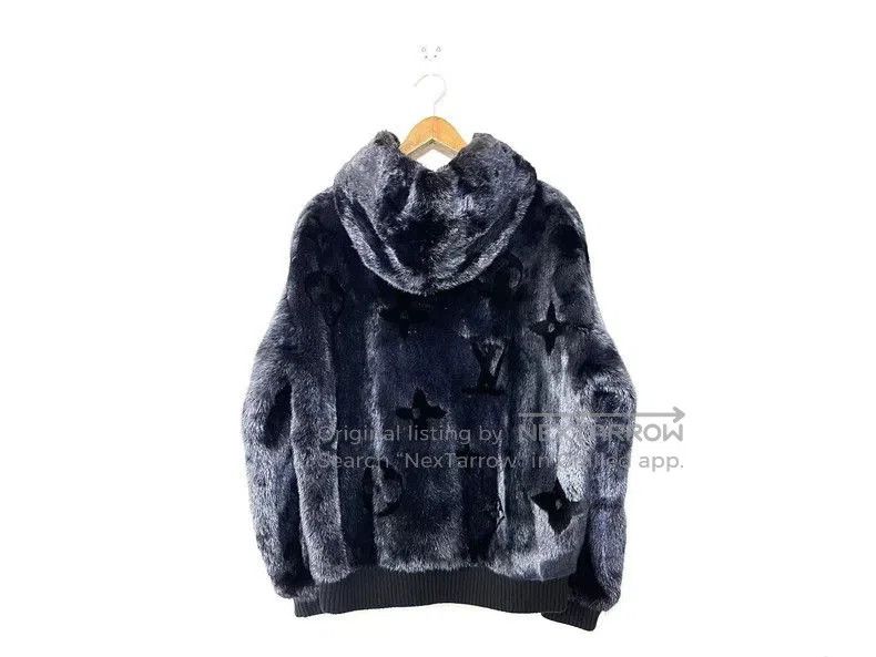 Louis Vuitton Louis Vuitton Black Mink Fur Hooded Coat. Size US L / EU 52-54 / 3 - 3 Thumbnail