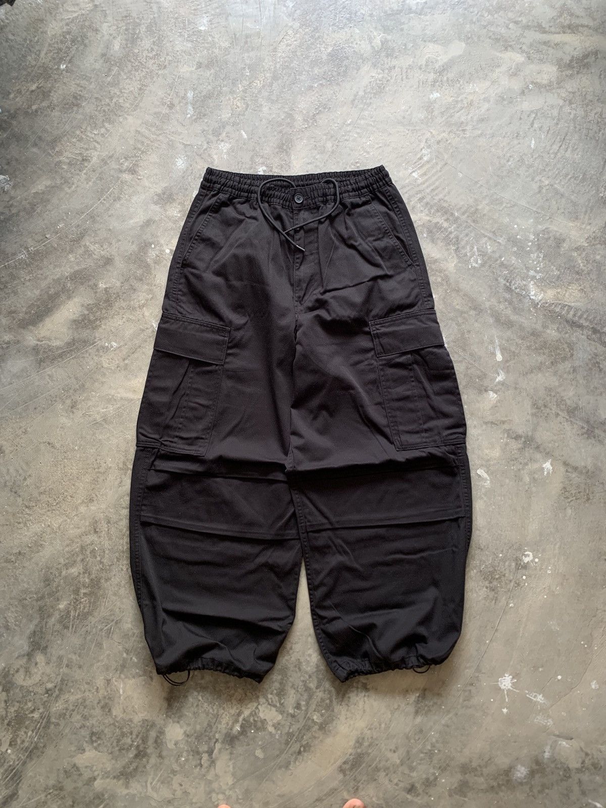 GU × Japanese Brand × Yohji Yamamoto Gu Super Wide Yohji Yamamoto Style Cargo Pants Size US 30 / EU 46 - 1 Thumbnail