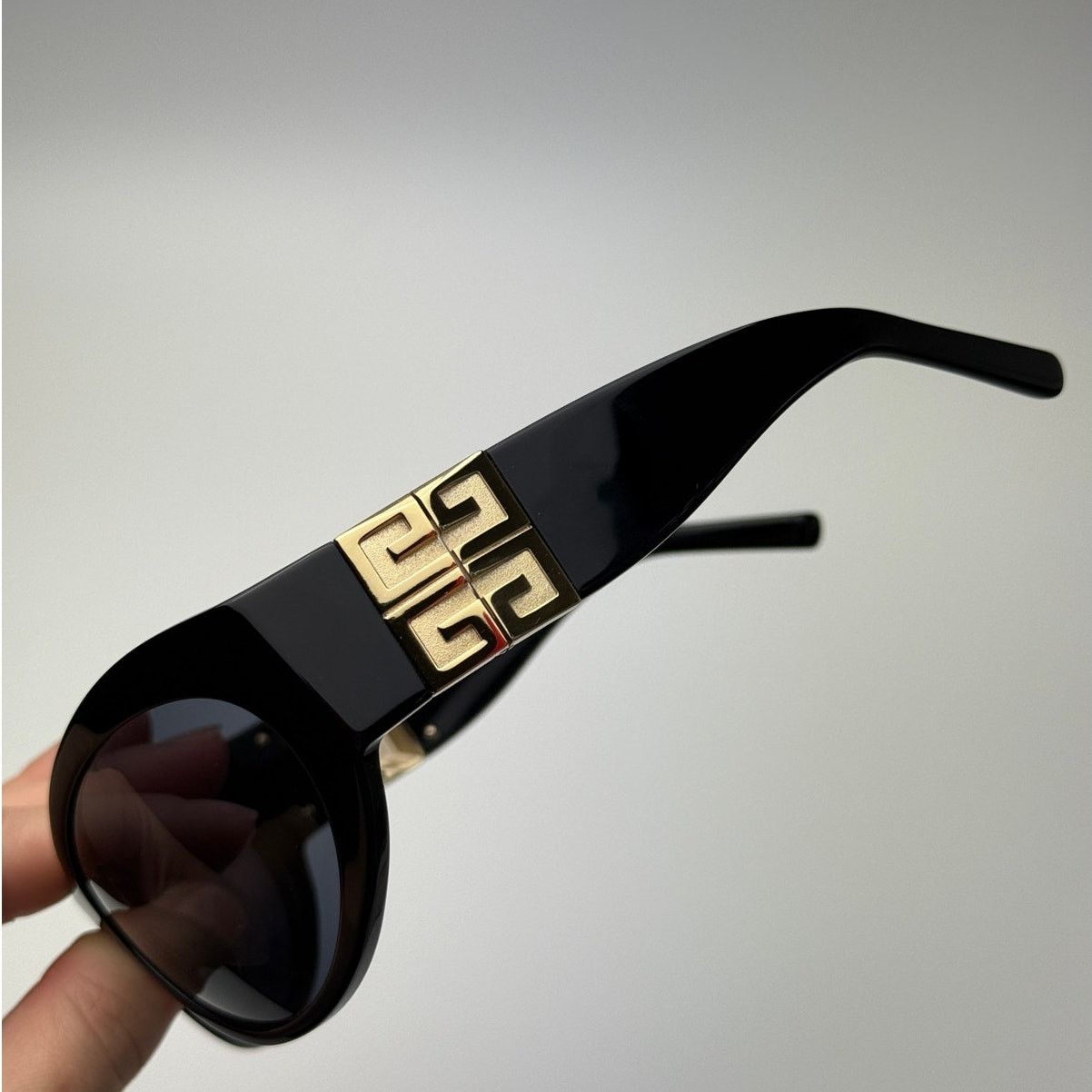 Givenchy BRAND NEW Givenchy GV40073I 01A Shiny Black/Gold/Grey Unisex Size ONE SIZE - 6 Thumbnail