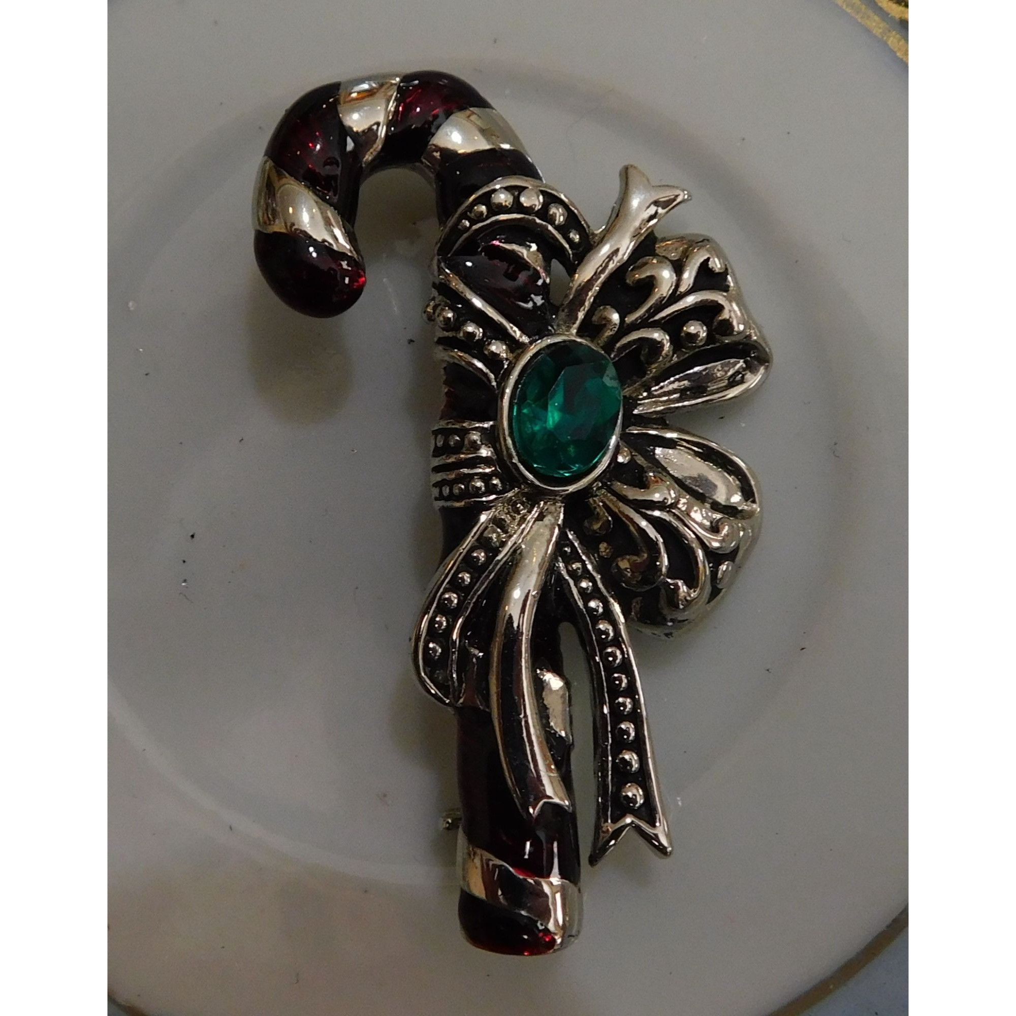 Other Vintage Silver Tone Candy Cane Brooch With Green Stone Size ONE SIZE - 8 Thumbnail
