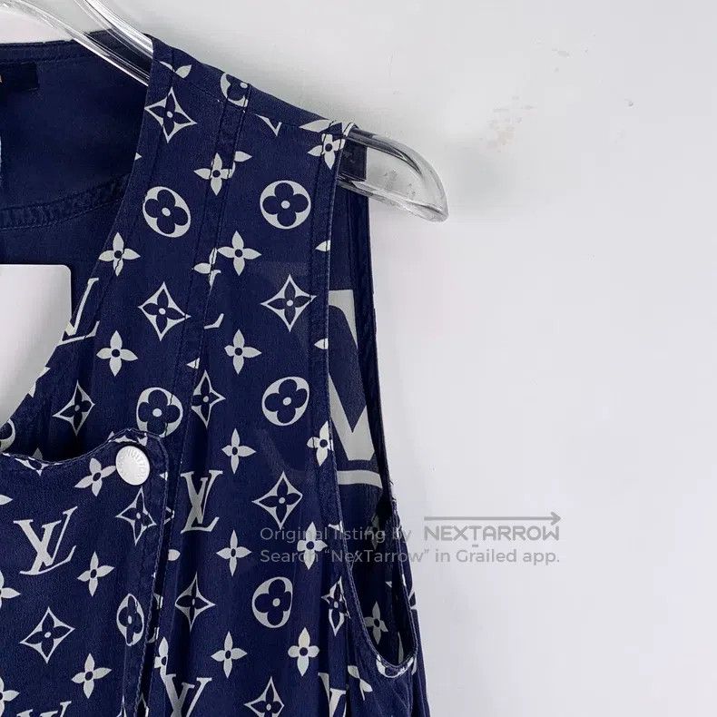 Louis Vuitton Louis Vuitton Dark blue logo presbyopic mulberry silk V-ne Size XS / US 0-2 / IT 36-38 - 3 Thumbnail