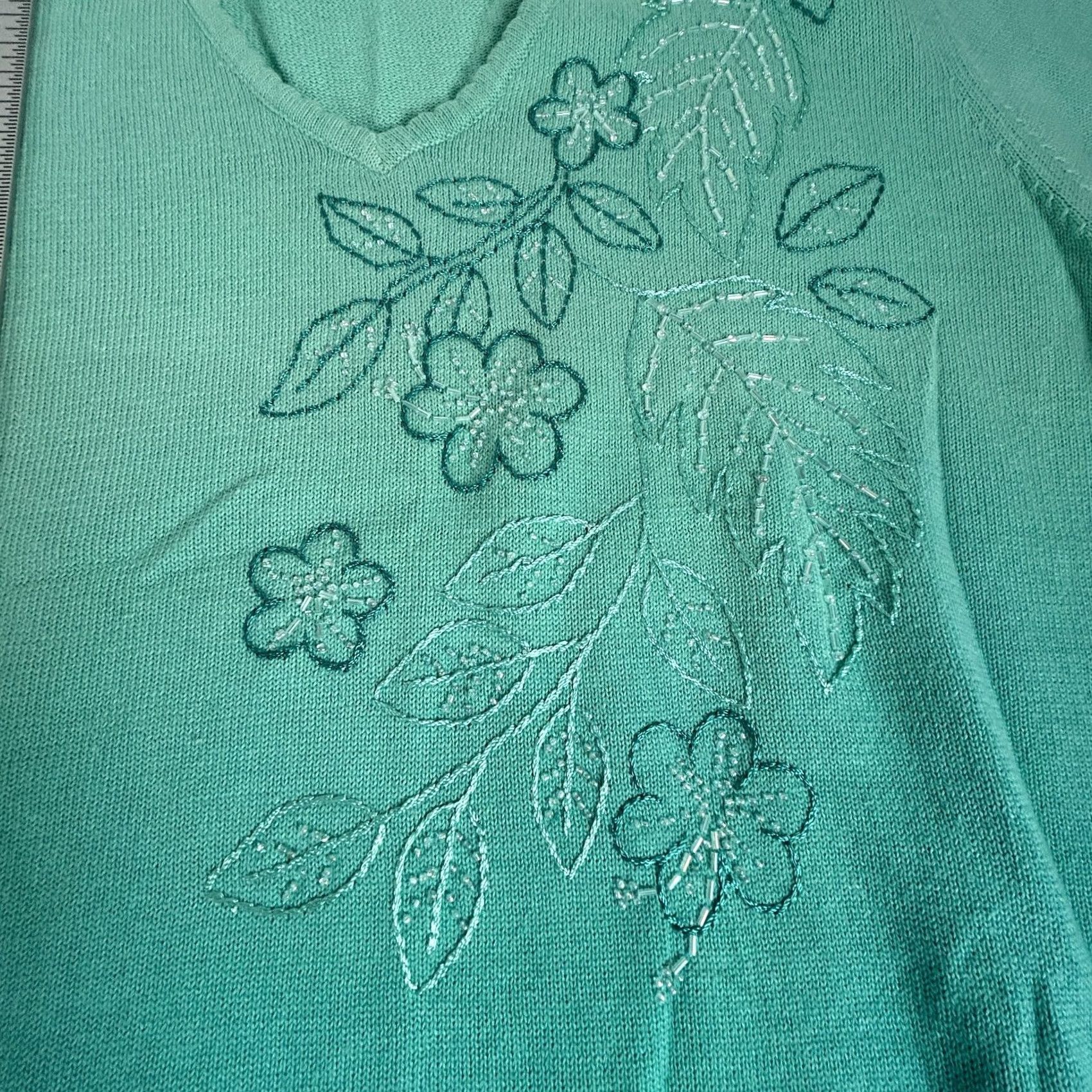 Vintage Alfred Dunner Womens Green Embroidered Knit Sweater Top Short Sleeve Ramie L Size L / US 10 / IT 46 - 7 Thumbnail