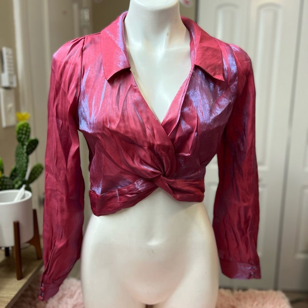 Other Milk & Honey Red Pink Sheer Crop Top Twist Front Long Sleeve Size M / US 6-8 / IT 42-44 - 1 Thumbnail