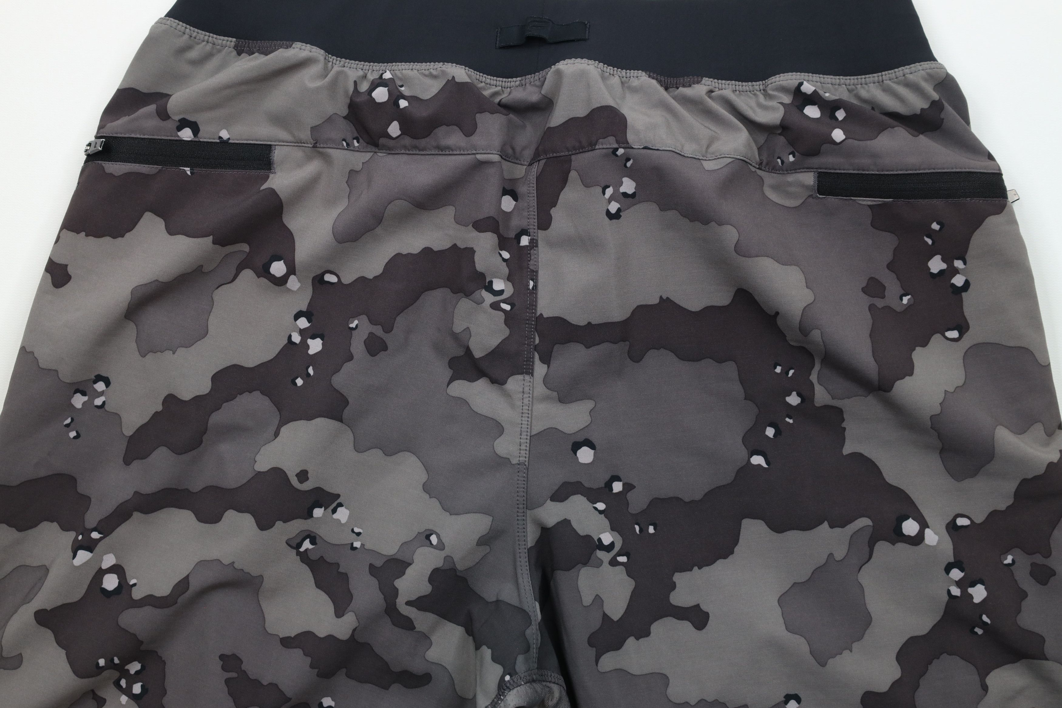 Fabletics × Vintage Fabletics Stretch Lined Running Jogging Shorts Camouflage Size US 32 / EU 48 - 9 Thumbnail