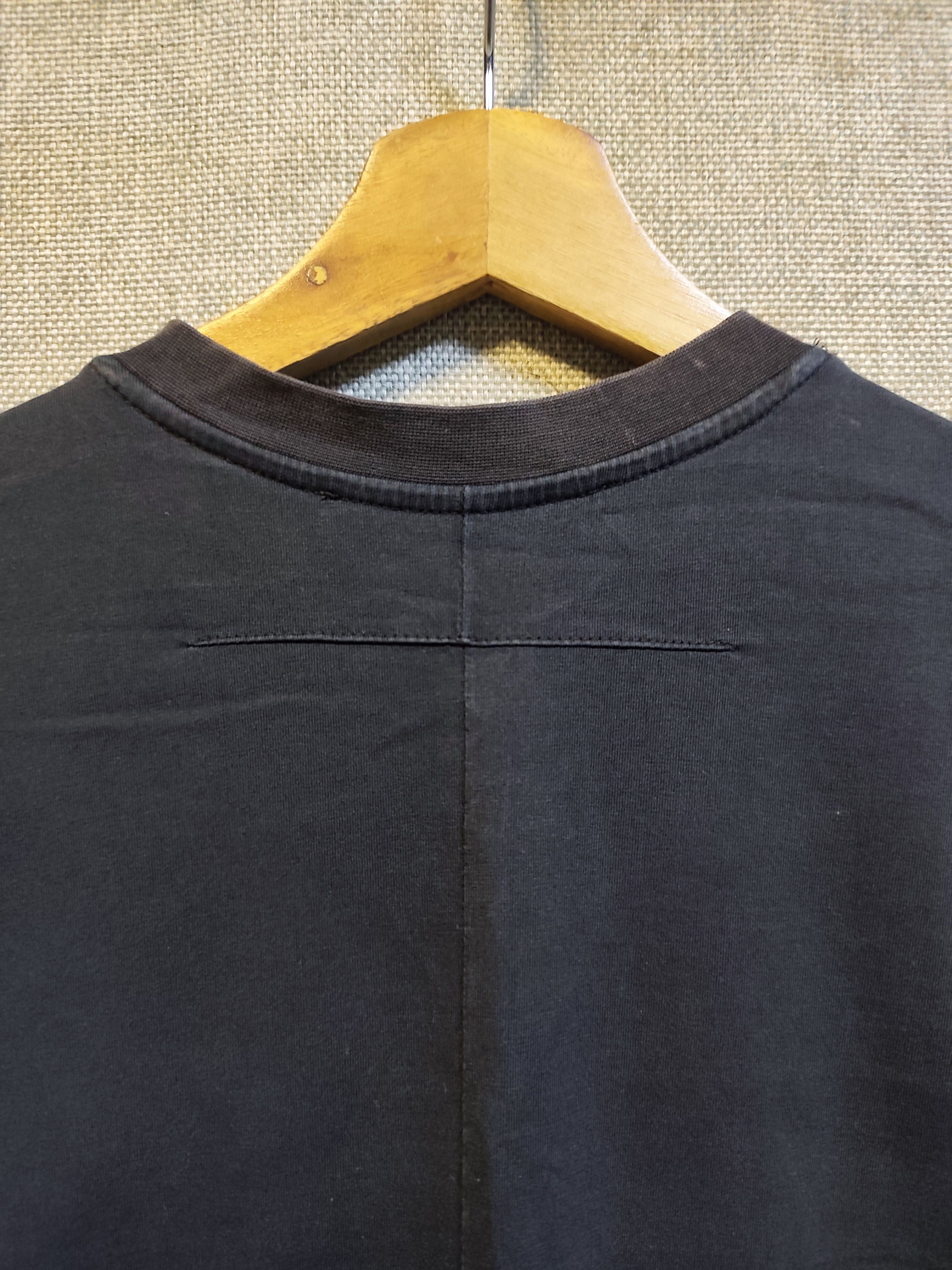Givenchy GIVENCHY Paris Riccardo Tisci V-Line Block Graphic T-Shirt Size US M / EU 48-50 / 2 - 3 Thumbnail