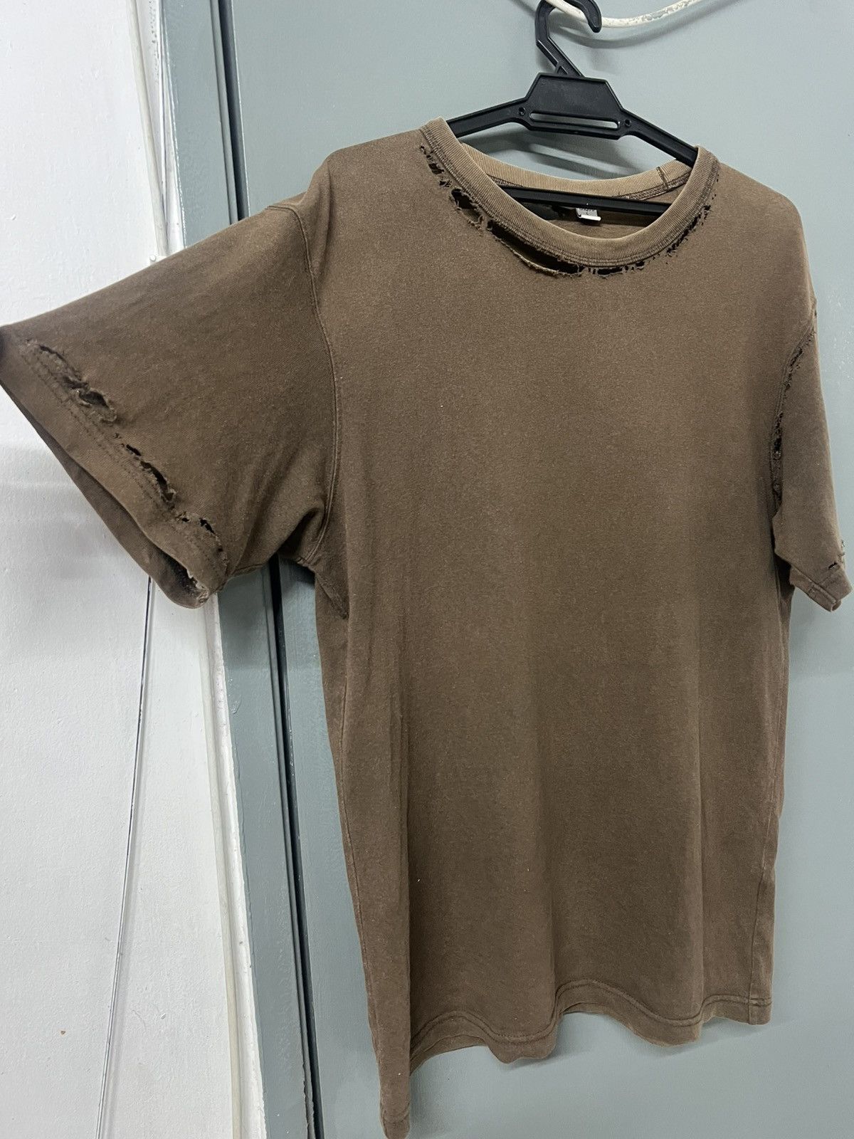 Uniqlo THRASHED SUN FADED UNQLO ERD GRUNGE Size US L / EU 52-54 / 3 - 3 Thumbnail