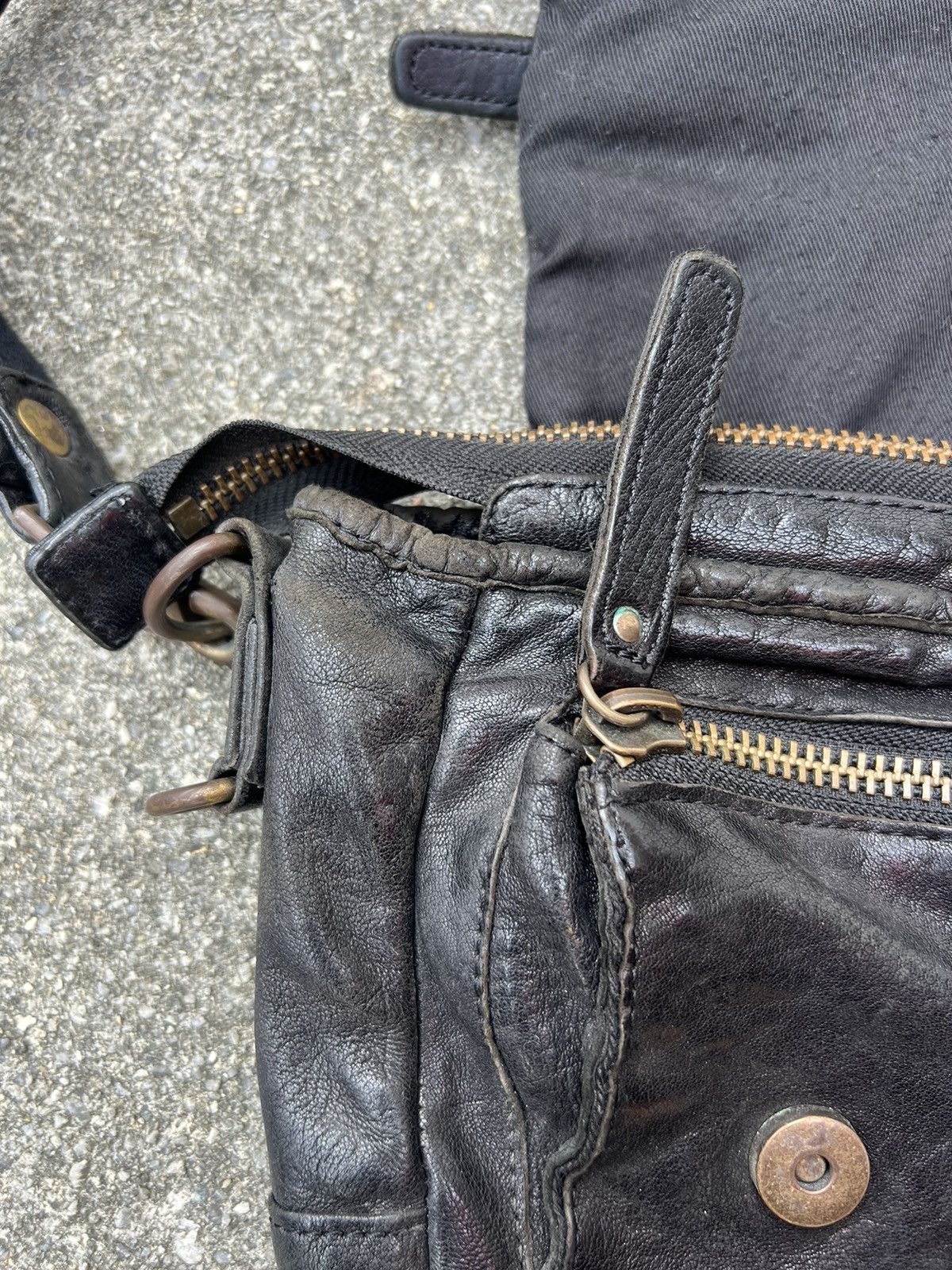 Creed × Japanese Brand Creed Japan Black Patina Leather Sling Bag Size ONE SIZE - 15 Thumbnail