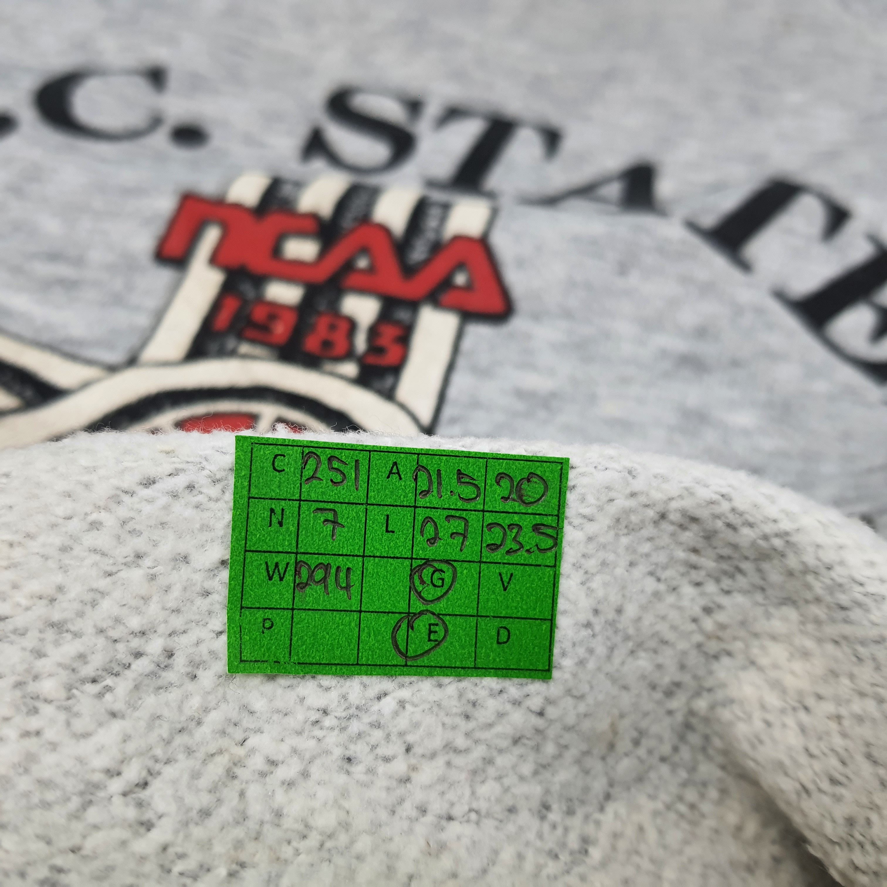 NBA Vintage NCAA Wolfpack Basketball Team Sweatshirt C251N7 Size US M / EU 48-50 / 2 - 7 Thumbnail