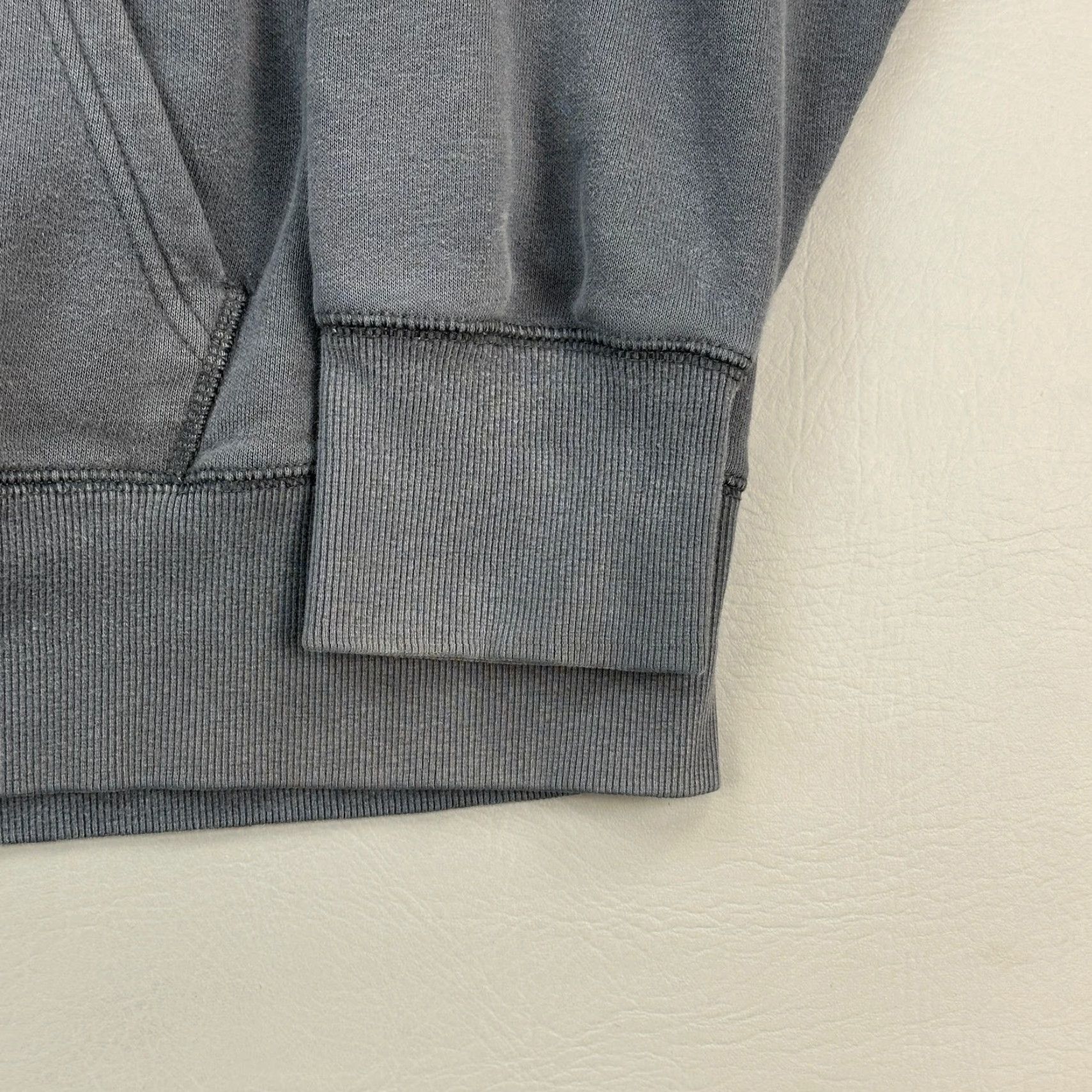 Nike VINTAGE Nike Hoodie Mens XL Gray Center Swoosh Logo Pullover Y2K Size US XL / EU 56 / 4 - 4 Thumbnail