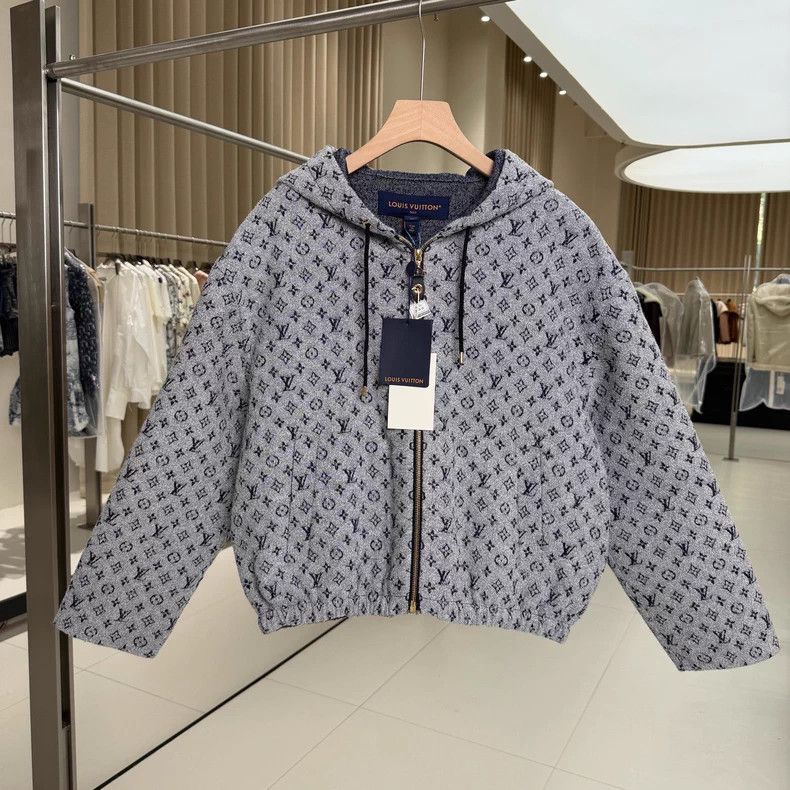Louis Vuitton Louis Vuitton 25 Blue Grey printed wool mulberry silk jack Size XXS / US 00 / IT 34 - 1 Thumbnail