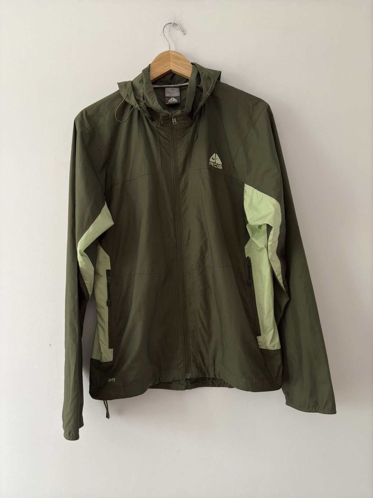 Nike ACG “FitStorm” Jacket – Size M