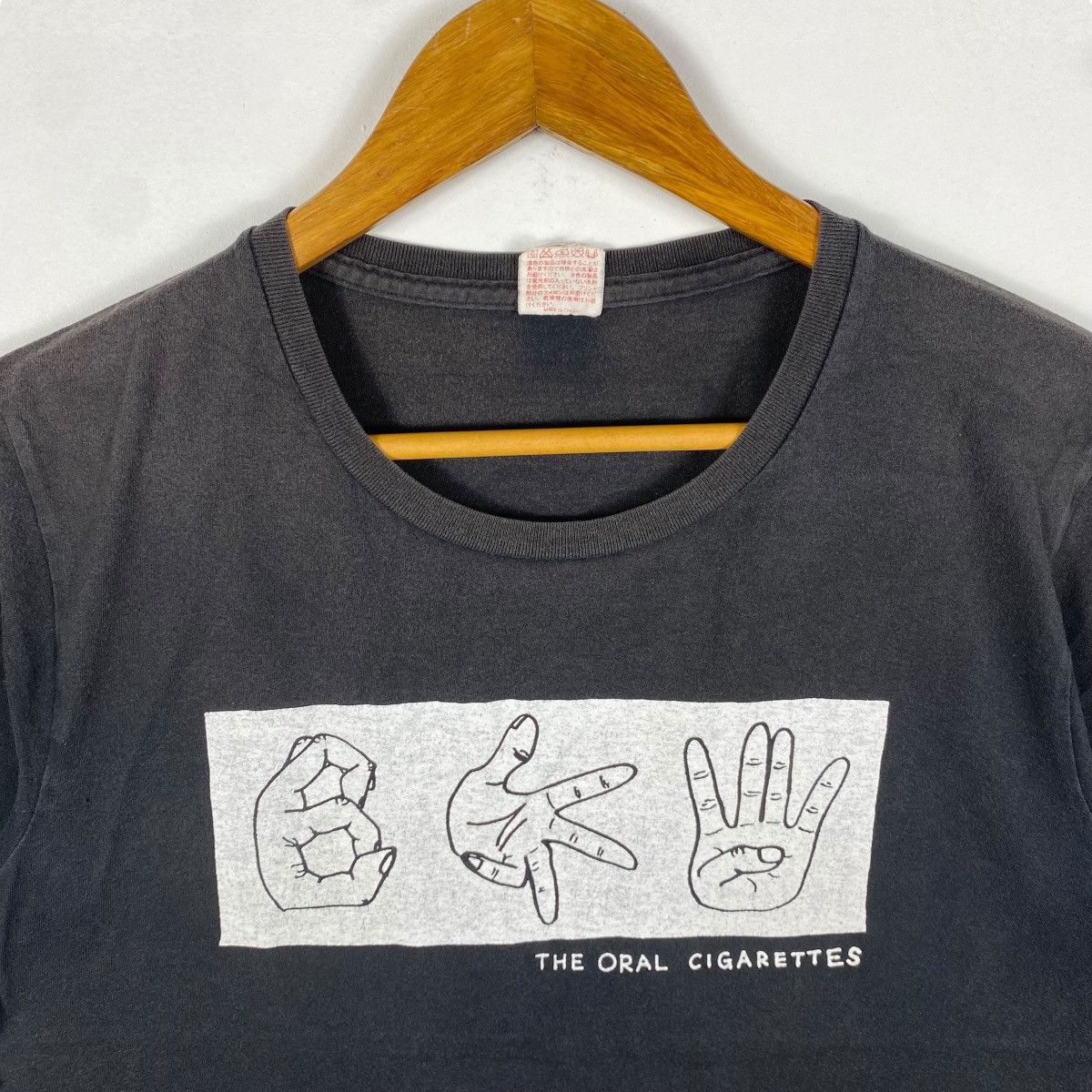 Band Tees THE ORAL CIGARETTES Lip Rock One-Man Japan Tour 2015 Faded Size US M / EU 48-50 / 2 - 5 Thumbnail