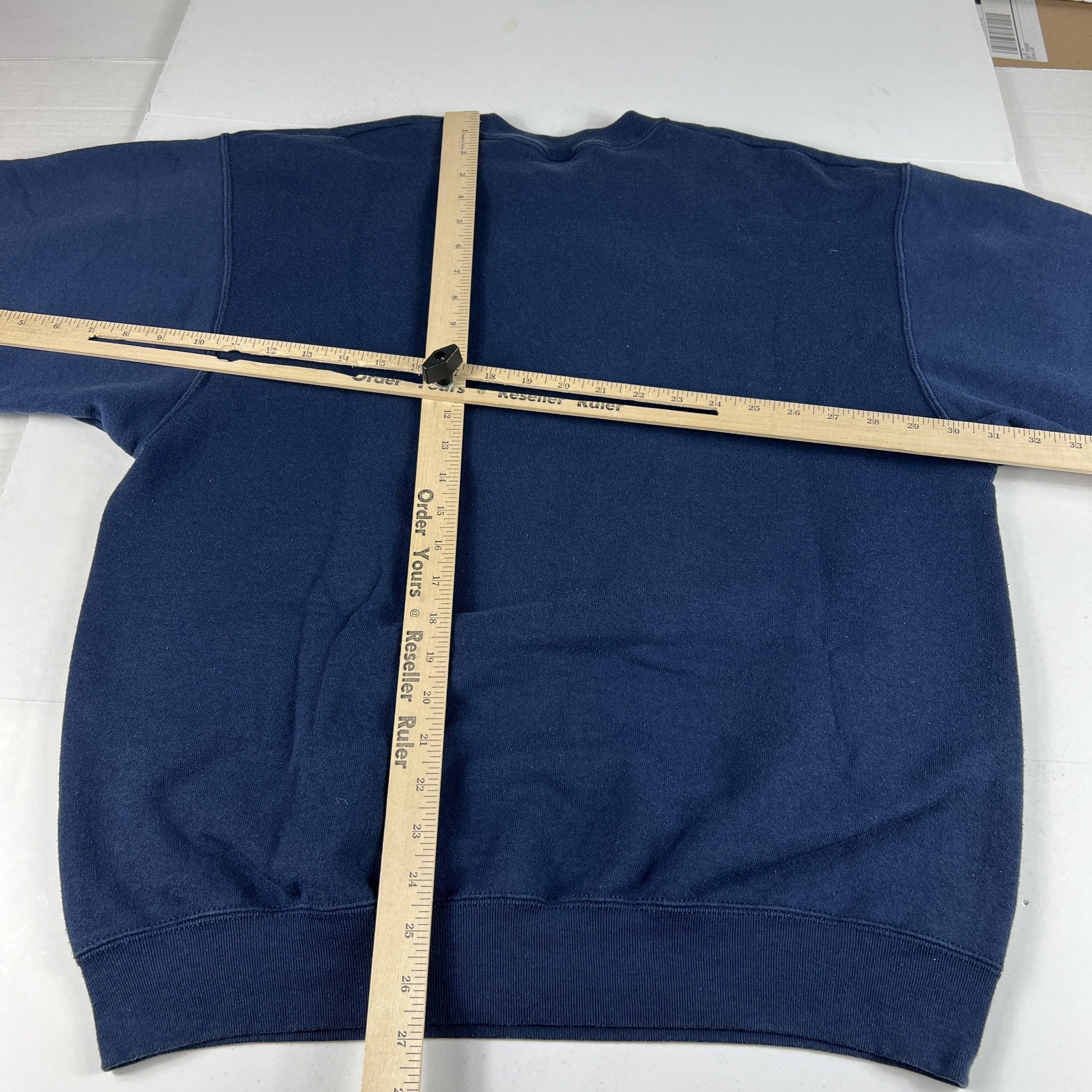 Fruit Of The Loom × MLB × Vintage VTG Cleveland Indians Sweatshirt Faded Embroidered Crewneck Size US L / EU 52-54 / 3 - 12 Thumbnail
