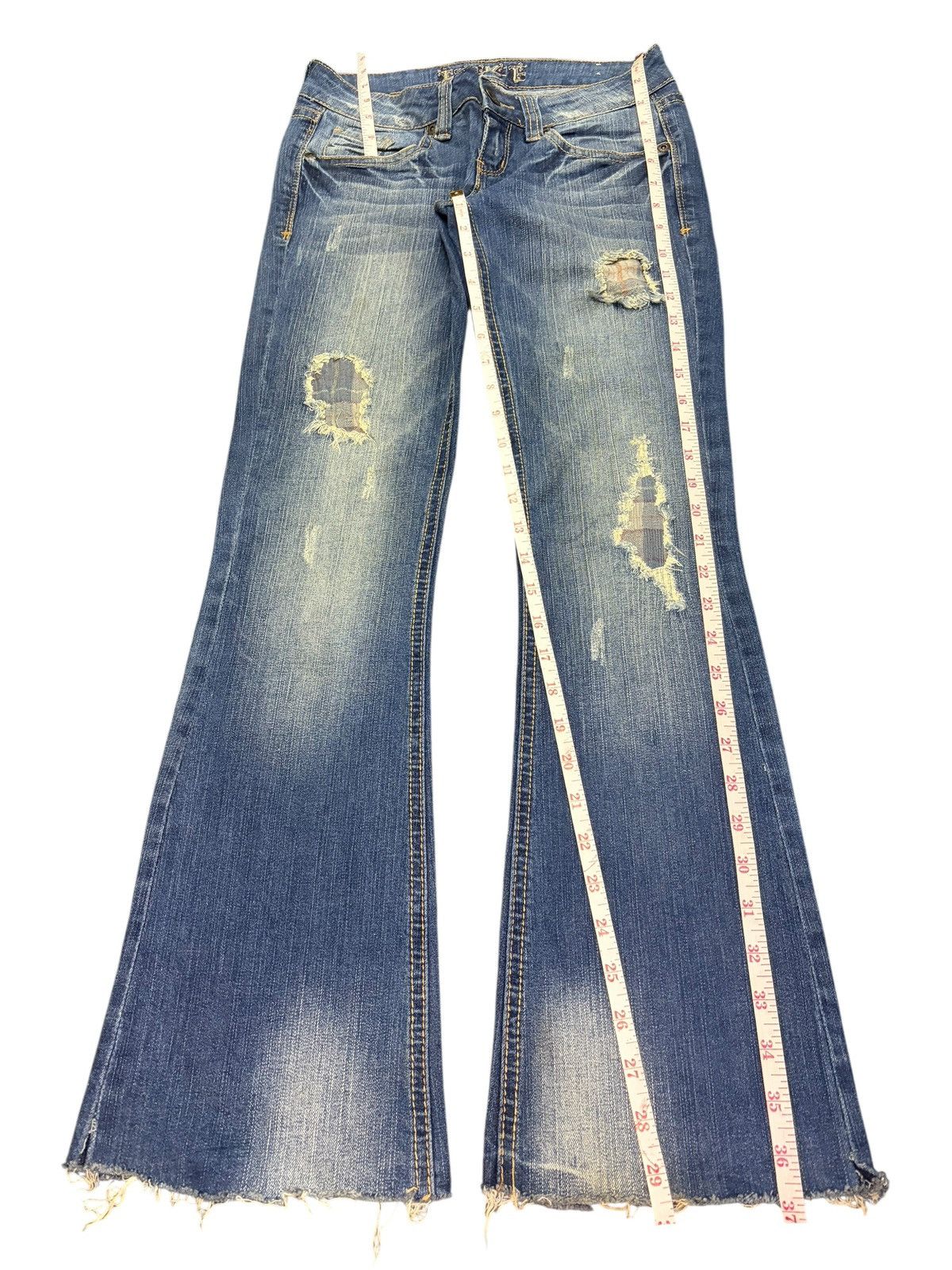 Diesel Vintage Japanese Brand Patch Distress Low Rise Flare Jeans Size 26" / US 2 / IT 38 - 7 Thumbnail