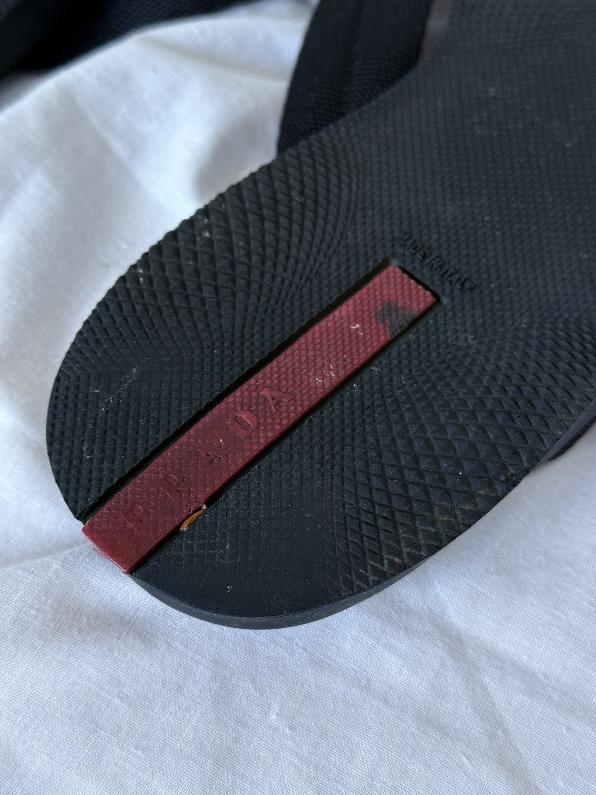 Prada Prada Black Flip Flops Thongs Sandals Size US 8.5 / IT 38.5 - 10 Thumbnail