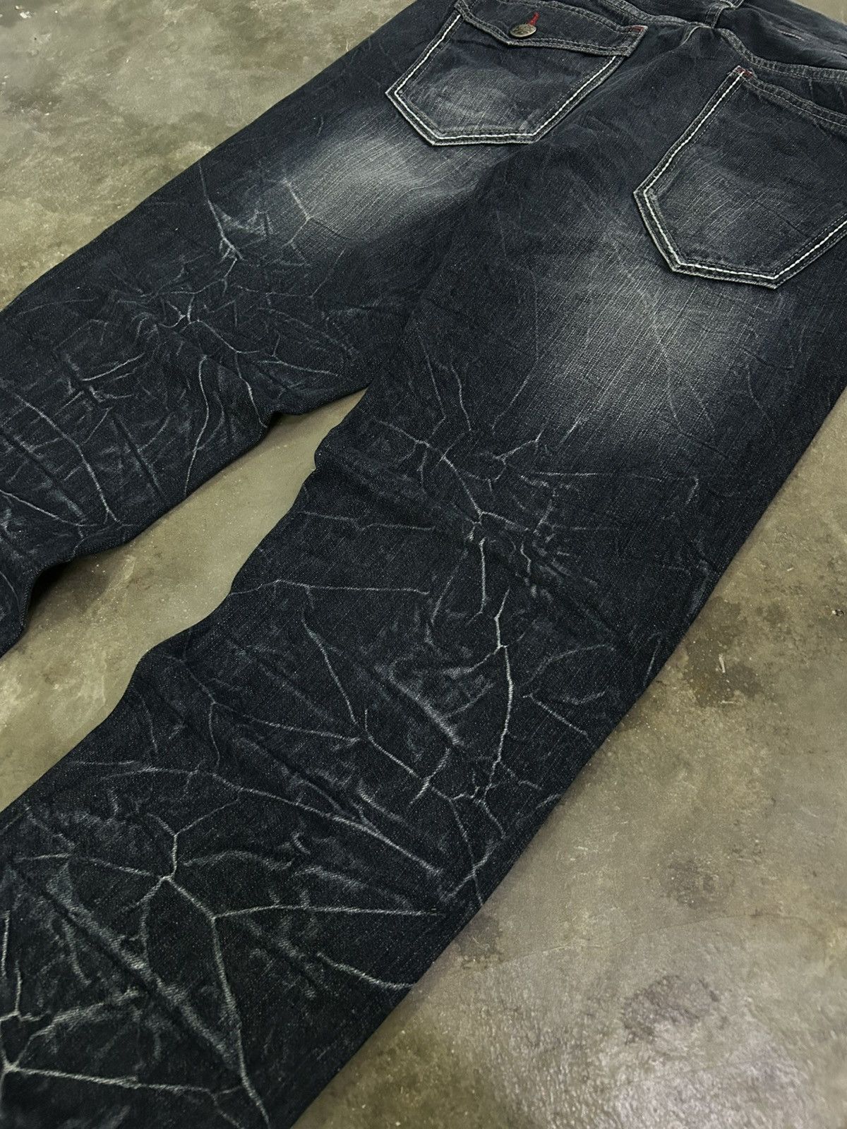 Japanese Brand Jack Serika Japanese Grunge Cracked Washed Crazy Streak Fade Size US 34 / EU 50 - 20 Thumbnail