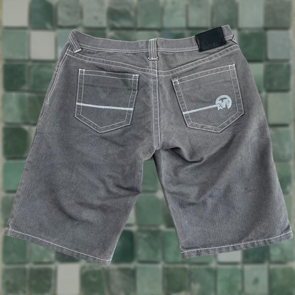 Vintage VINTAGE Mecca Jeans Shorts Men 34 Grey Wide Leg Baggy Grunge Y2K Denim 5-Pocket Bermuda Relaxed Mens Size US 34 / EU 50 - 1 Thumbnail
