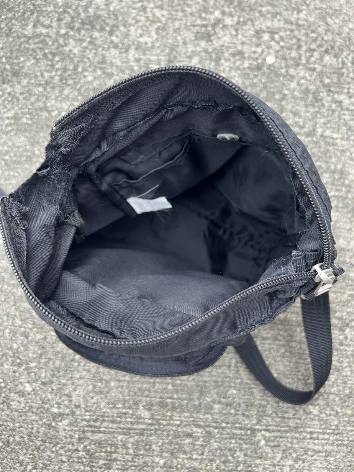 Yohji Yamamoto Vintage Yohji Yamamoto Y’saccs Black Sling Bag Size ONE SIZE - 18 Thumbnail