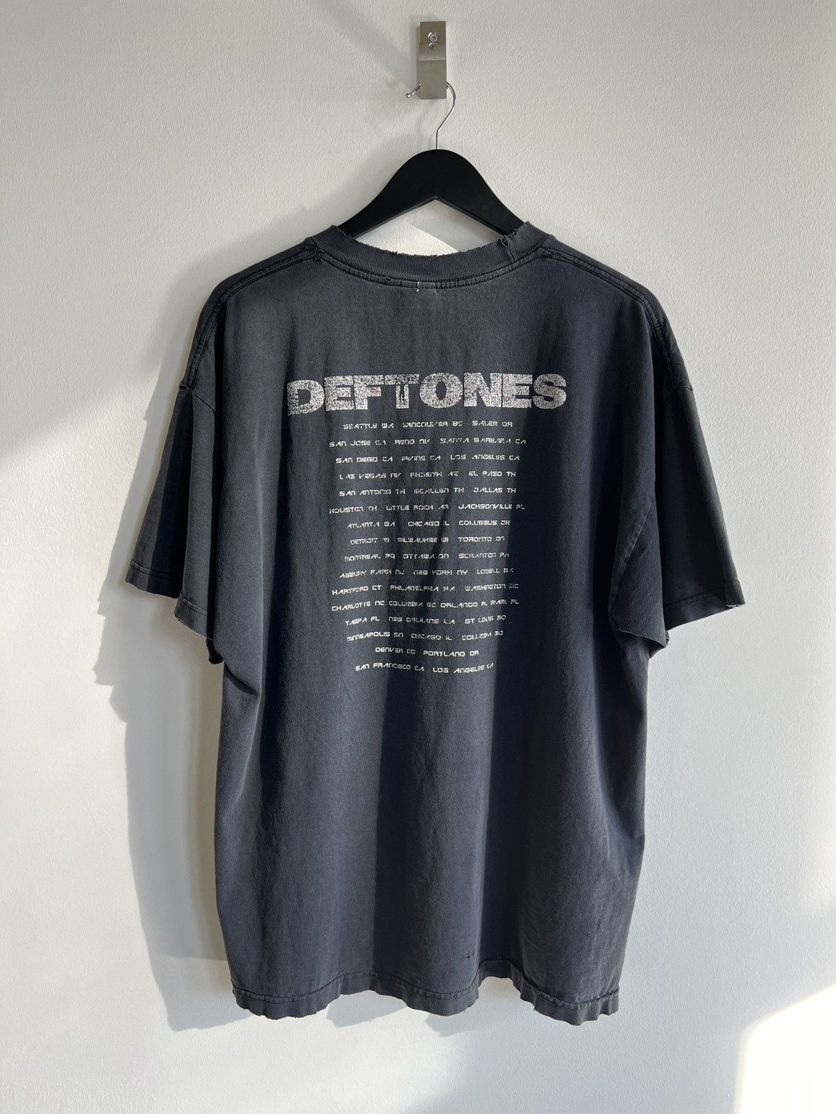 Band Tees Vintage Distressed Deftones White Pony Band Tour Tee Size US XXL / EU 58 / 5 - 9 Thumbnail